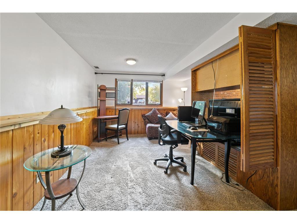 7548 Edgewood Avenue N