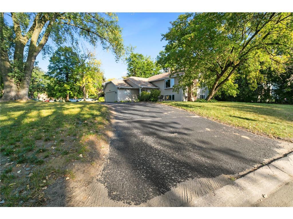 7548 Edgewood Avenue N