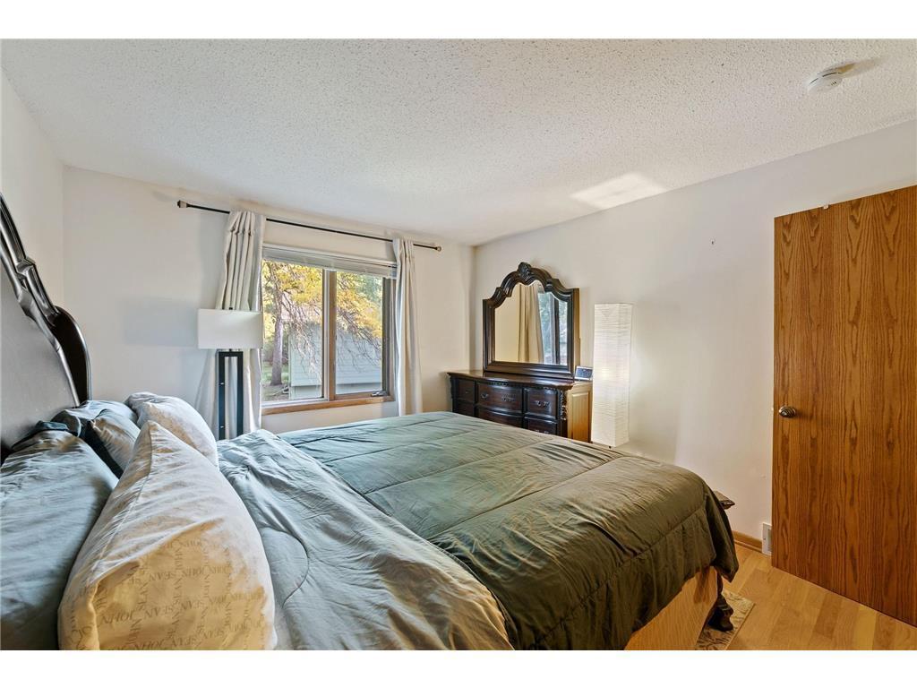 7548 Edgewood Avenue N