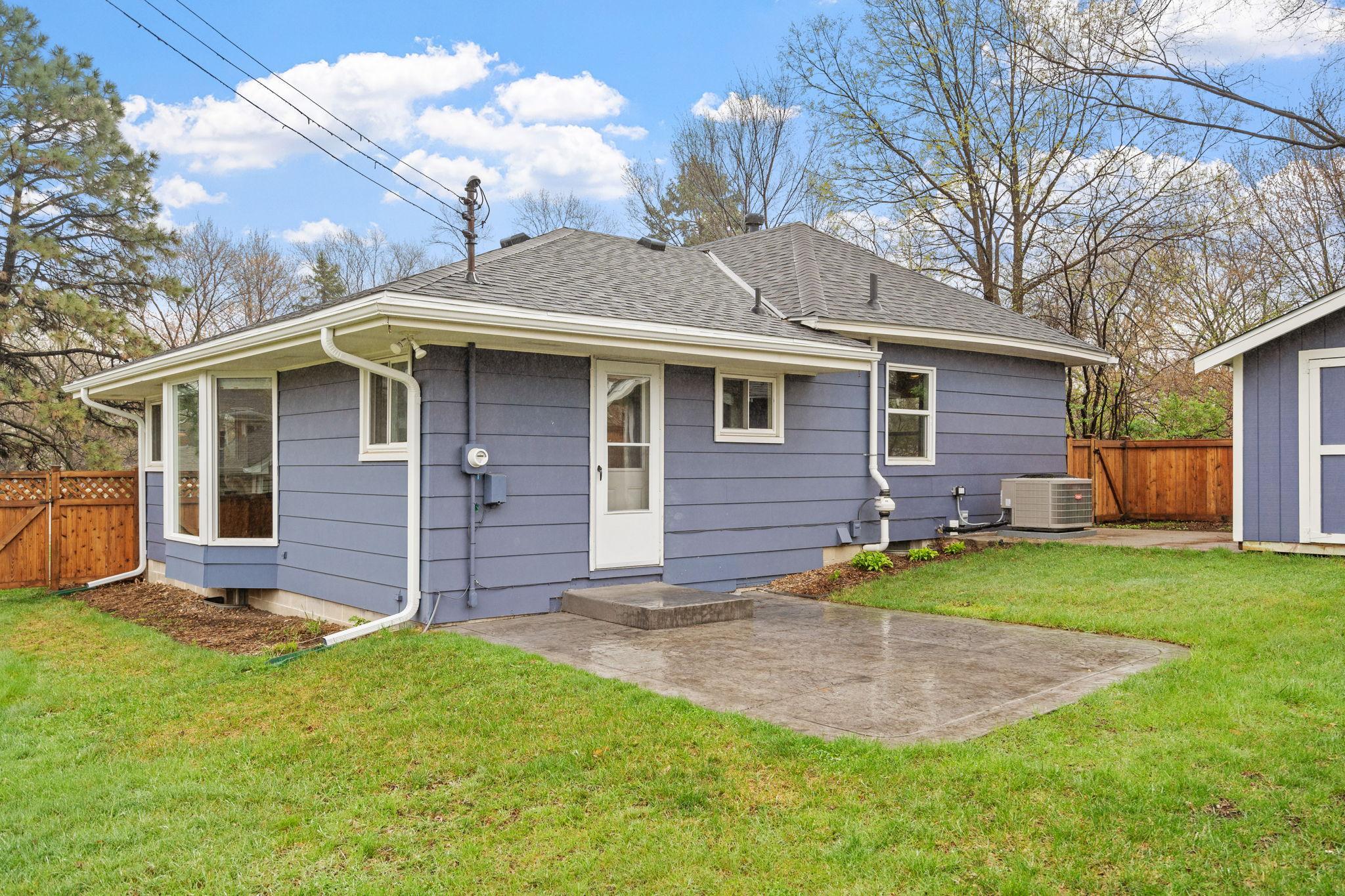 1608 Ottawa Avenue S