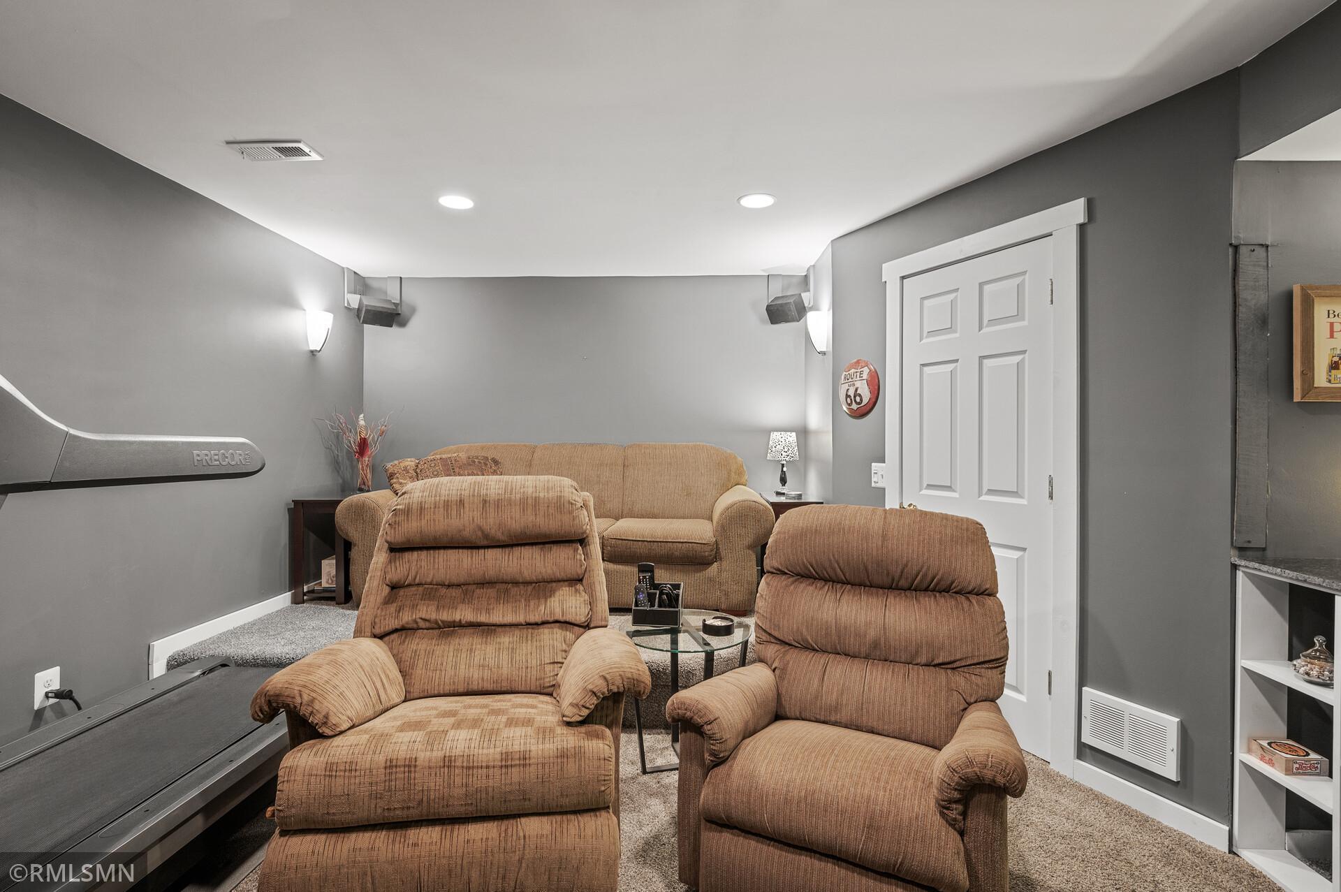 8580 Allegheny Grove Boulevard