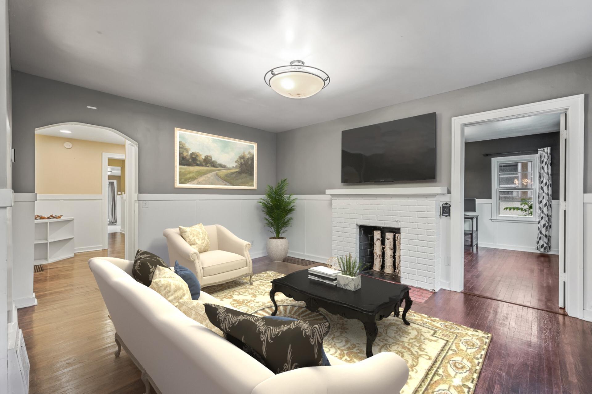 1504 Washburn Avenue N