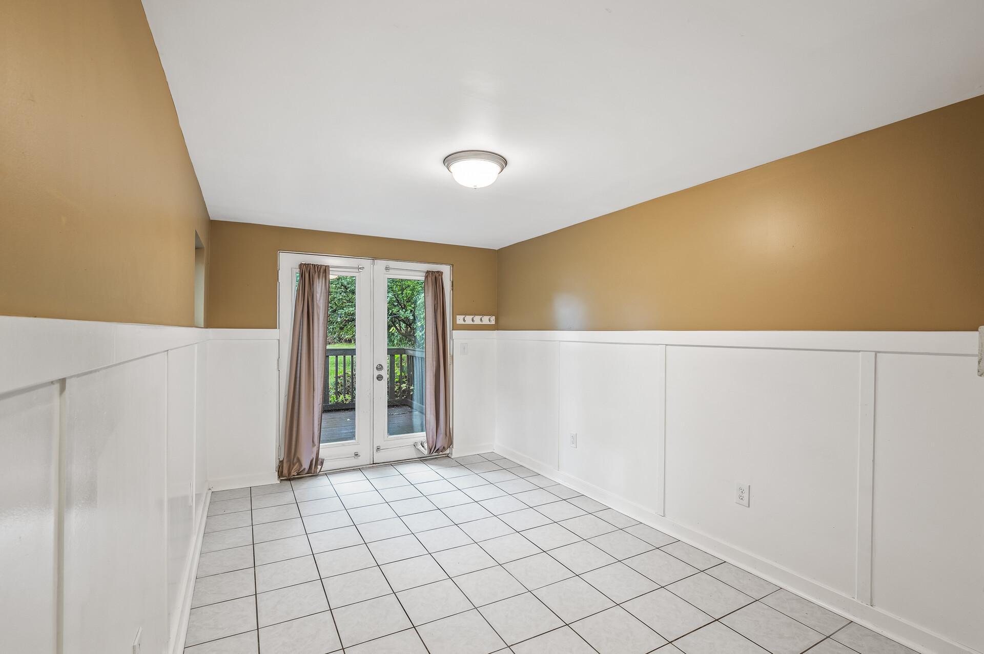 1504 Washburn Avenue N