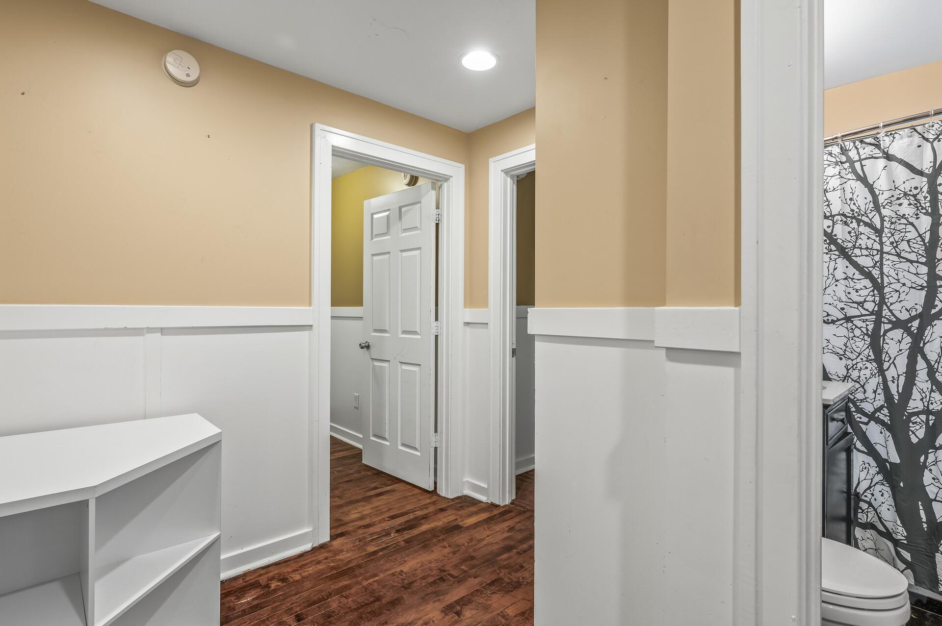 1504 Washburn Avenue N