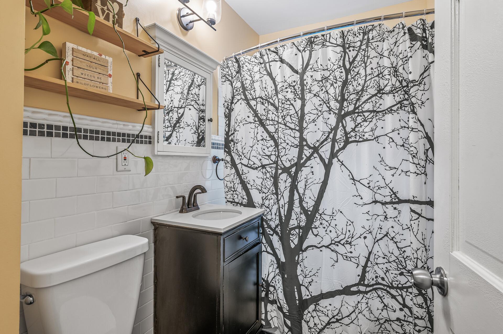 1504 Washburn Avenue N