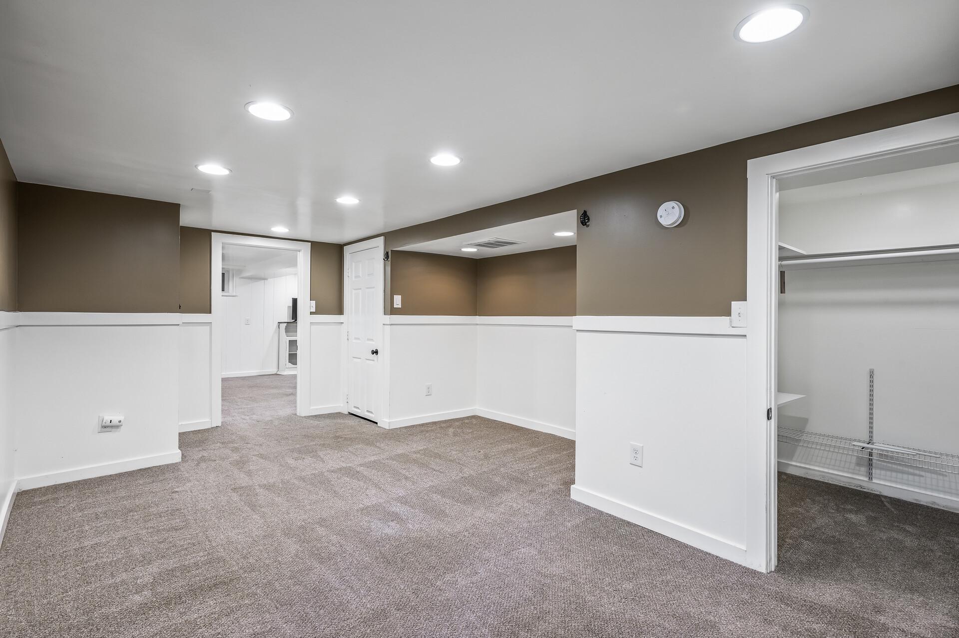 1504 Washburn Avenue N