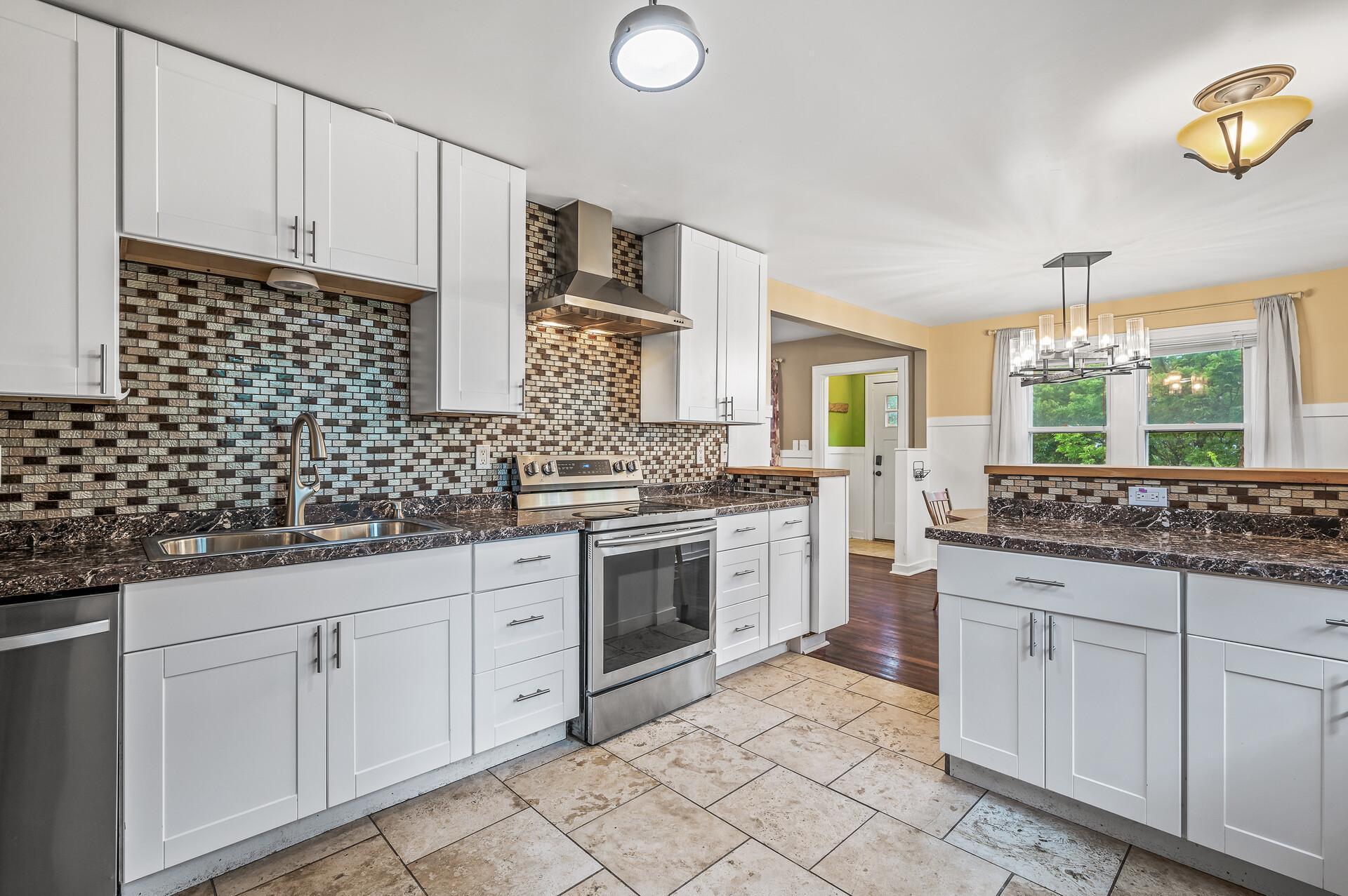 1504 Washburn Avenue N