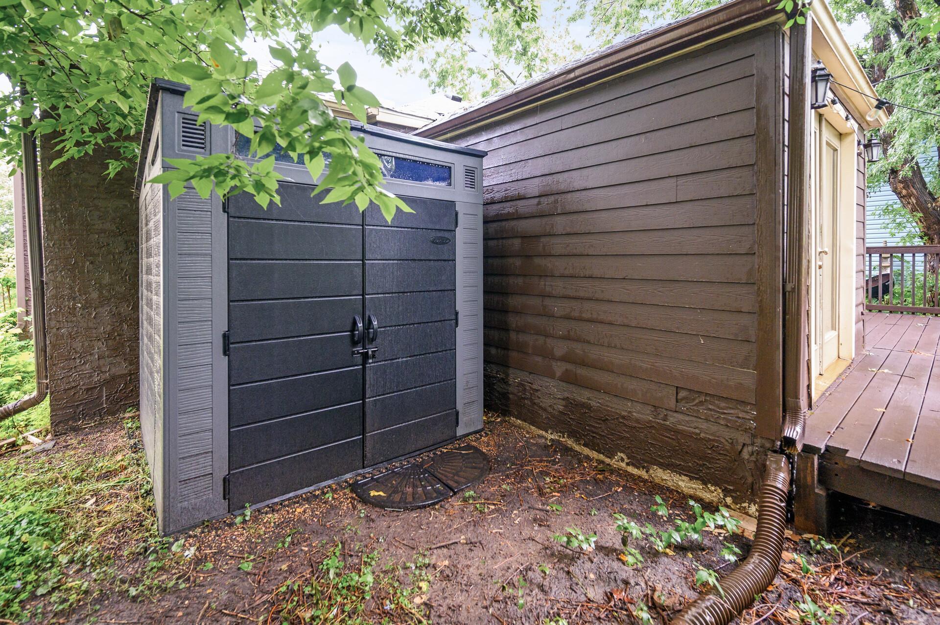 1504 Washburn Avenue N