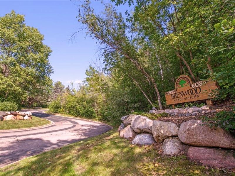 5985 Rowland Road Unit: 301