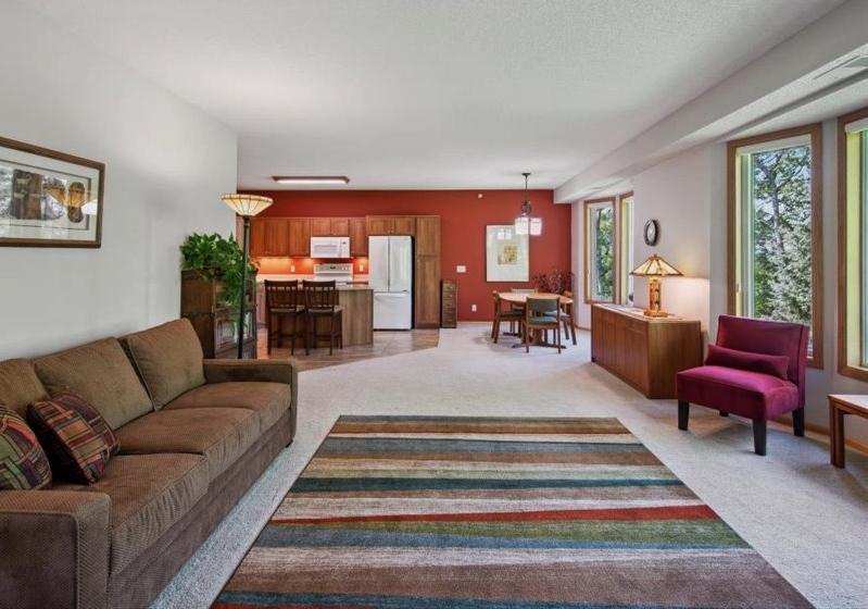 5985 Rowland Road Unit: 301