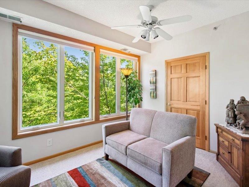 5985 Rowland Road Unit: 301