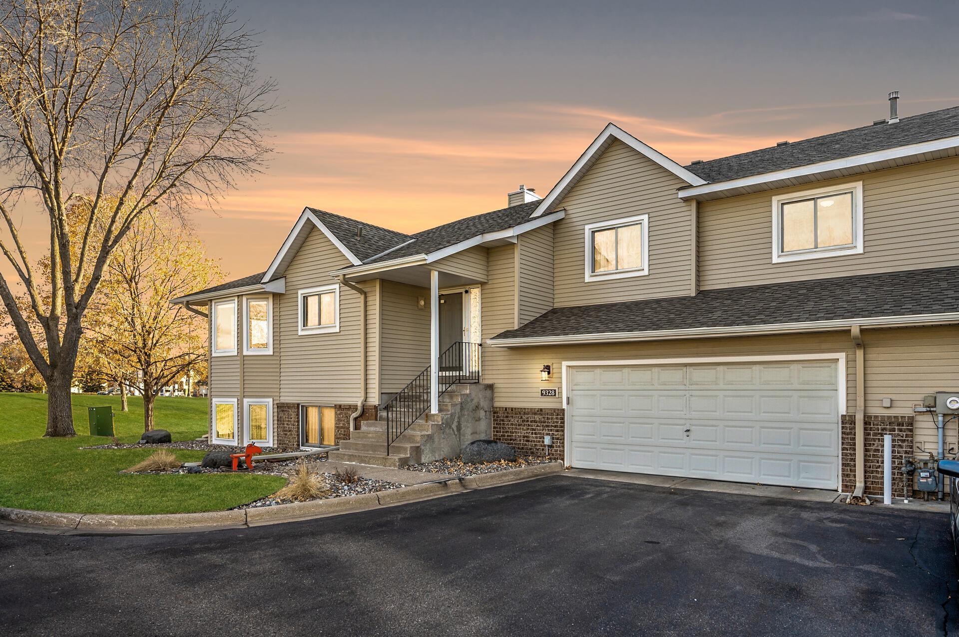 9328 Loch Lomond Lane