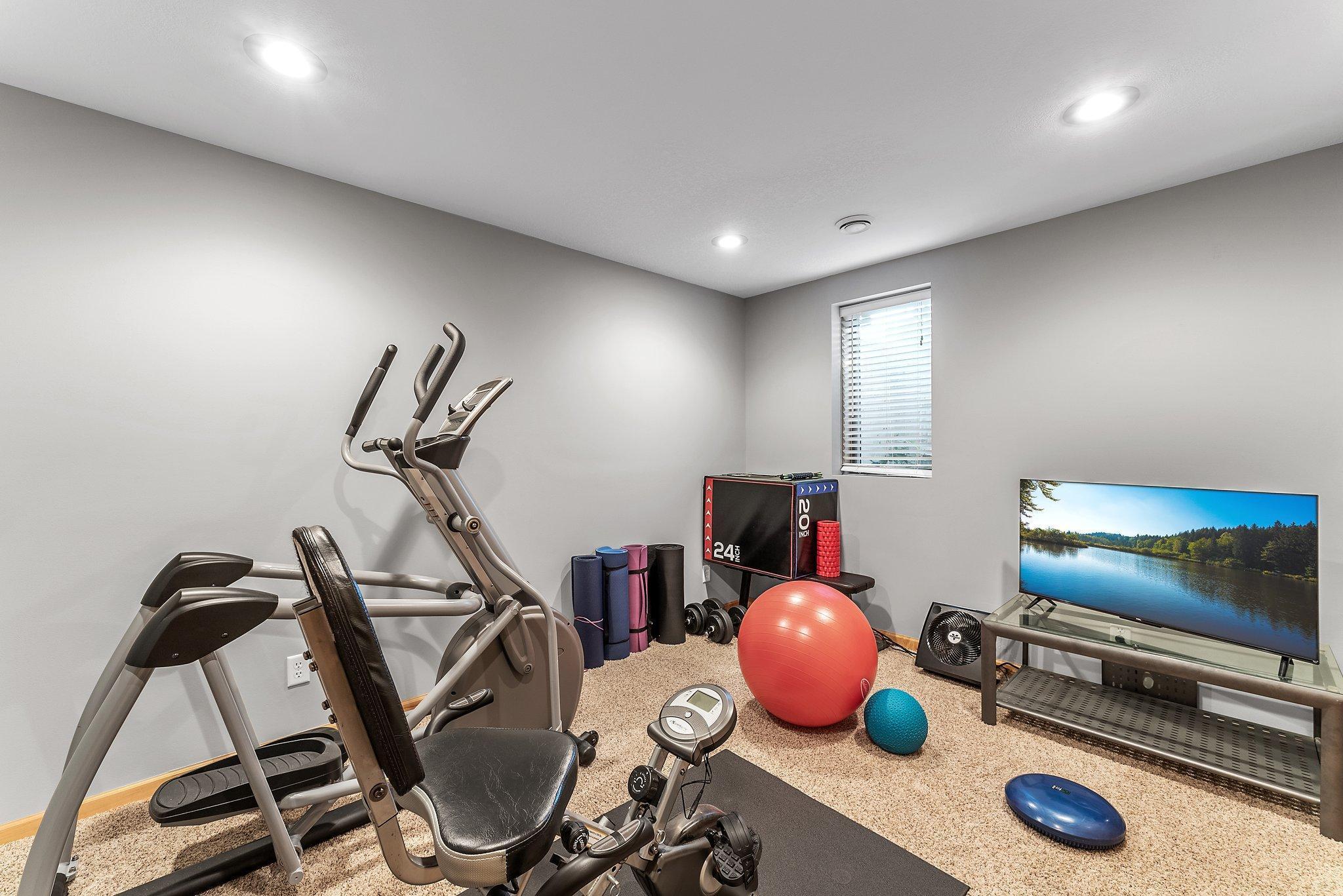 1648 Whitehall Place