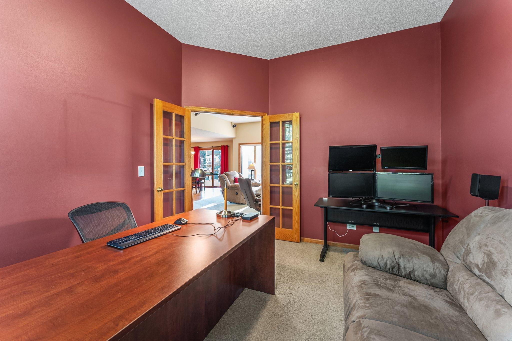 1648 Whitehall Place