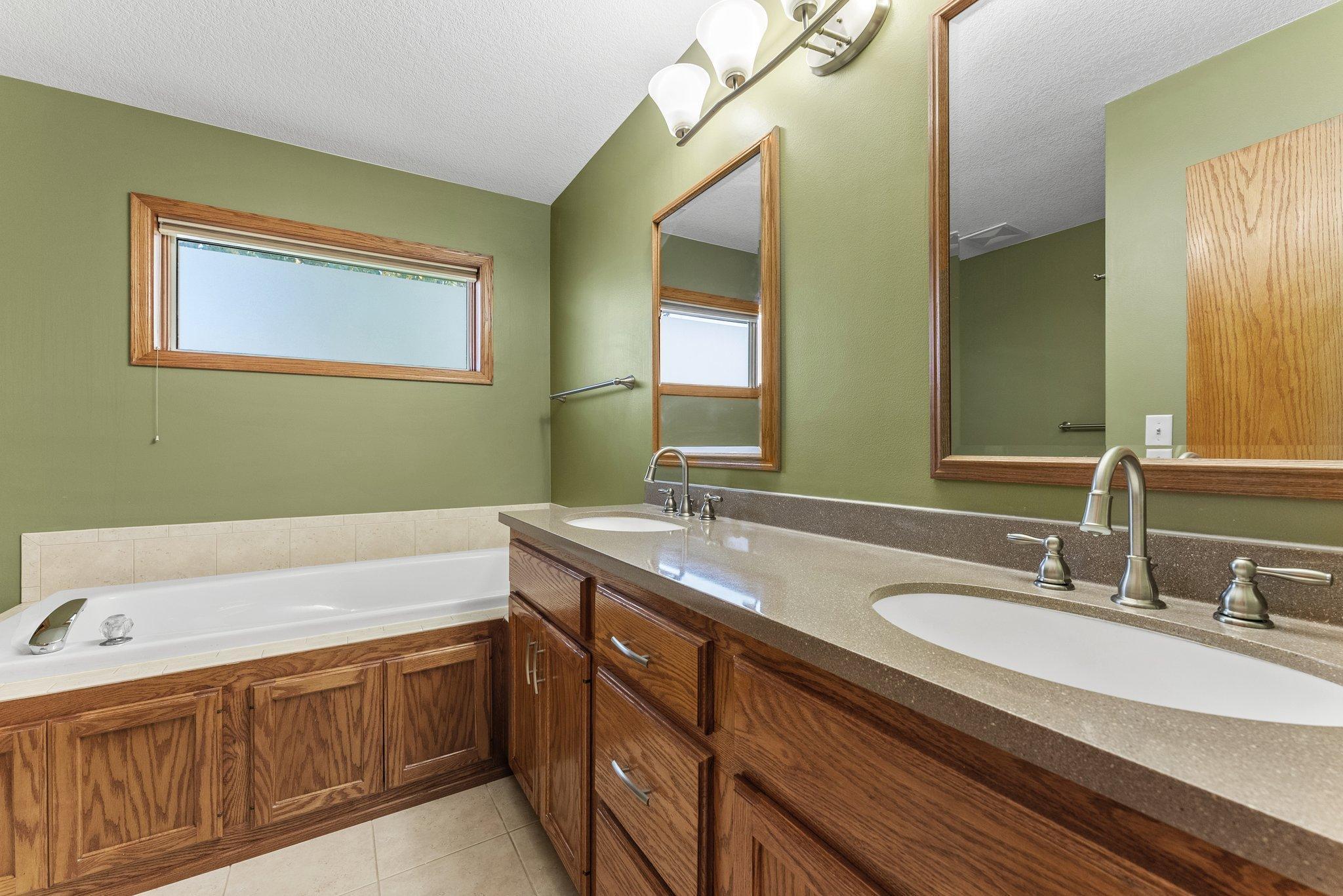 1648 Whitehall Place