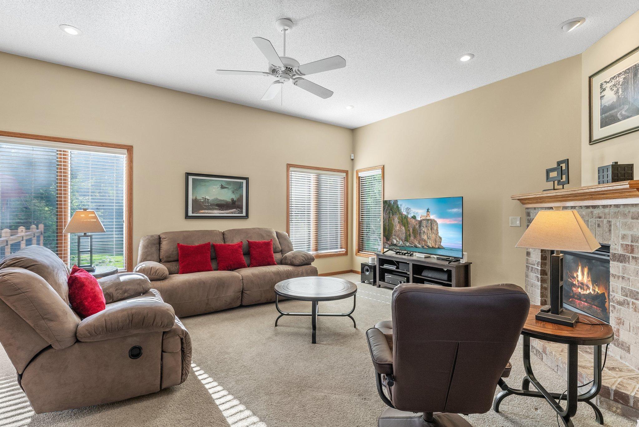 1648 Whitehall Place