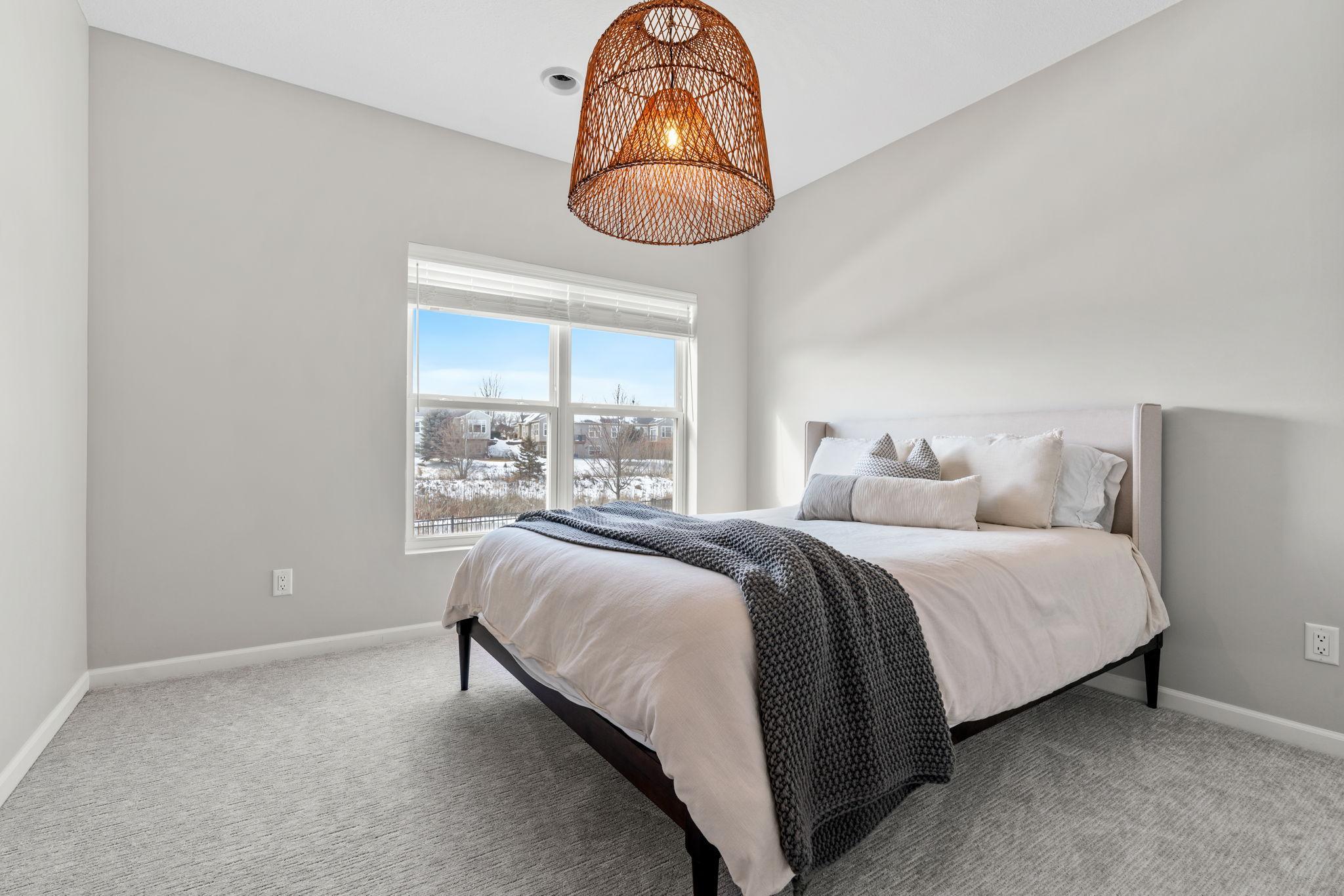 5450 Annapolis Lane N