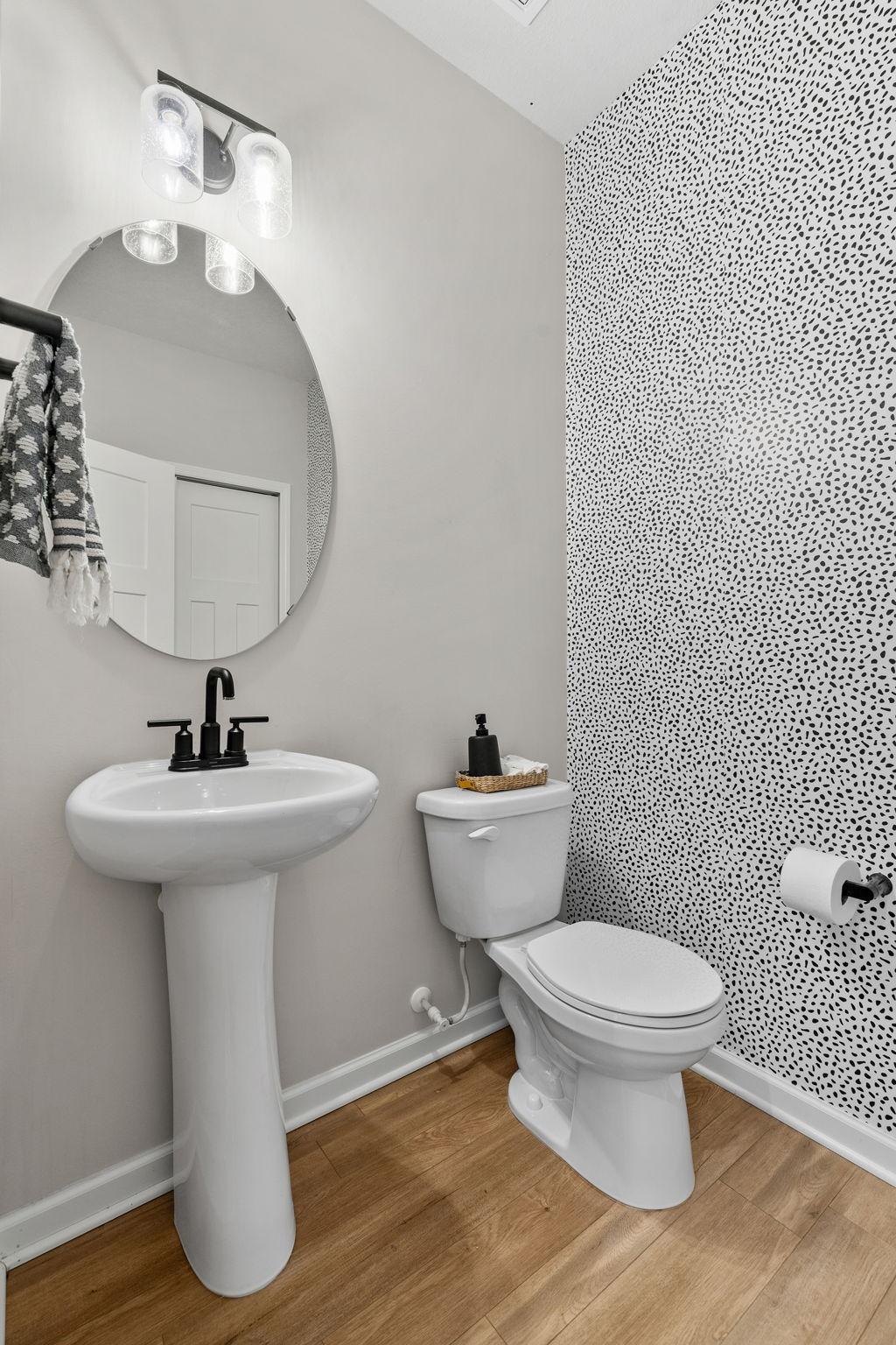 5450 Annapolis Lane N