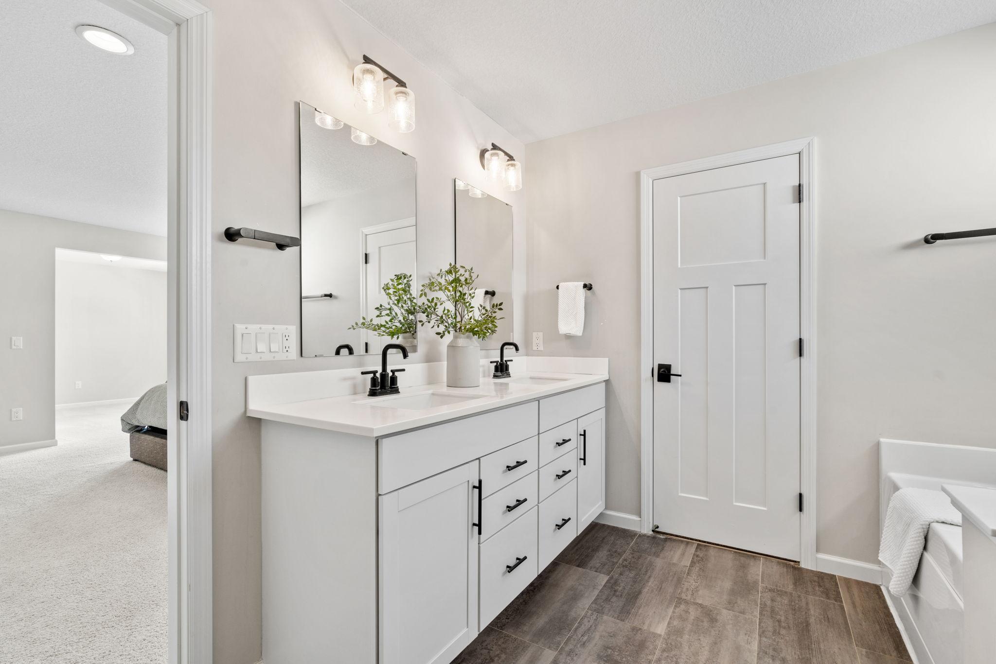 5450 Annapolis Lane N