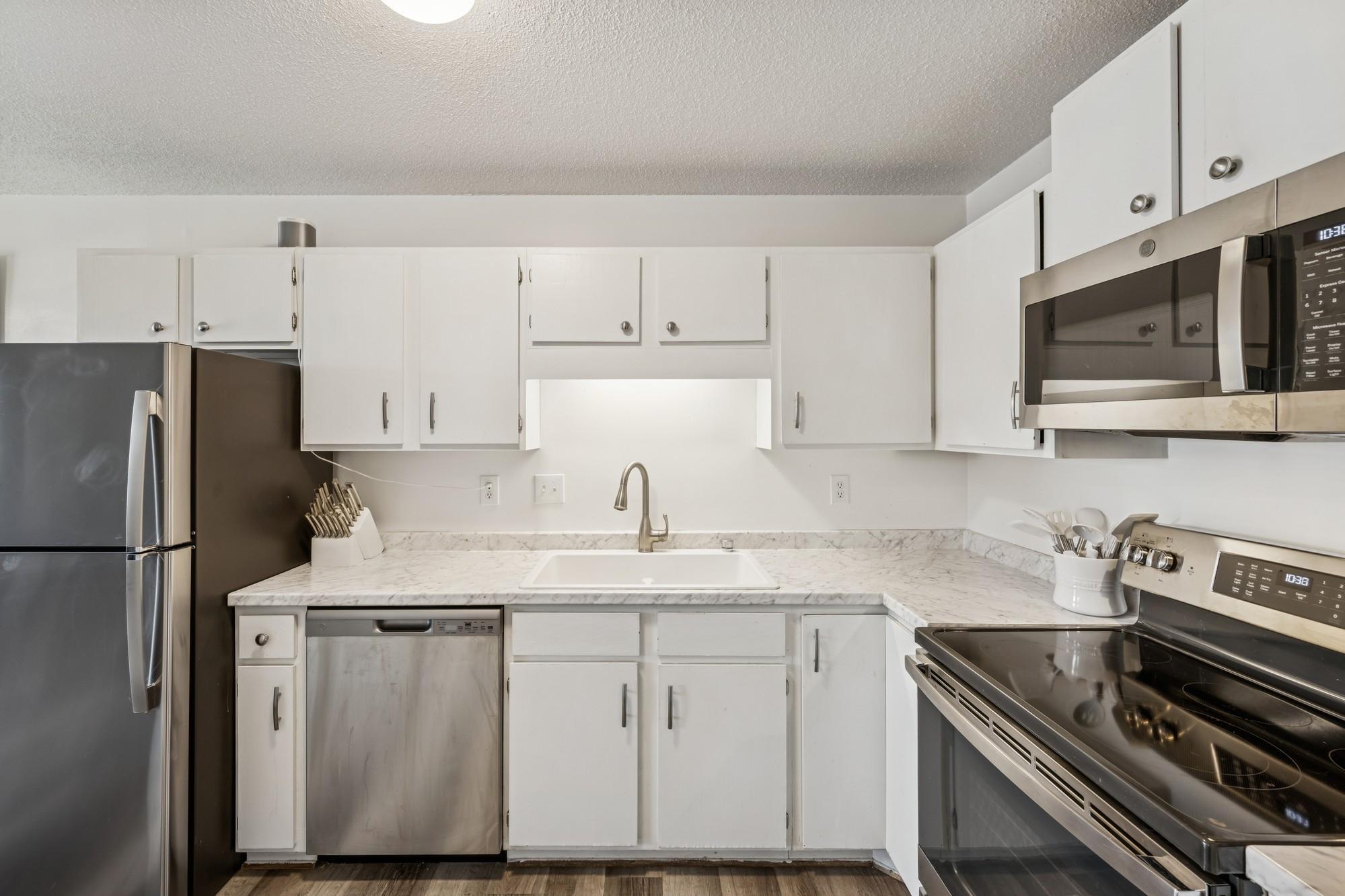 4350 Trenton Lane N Unit: 320