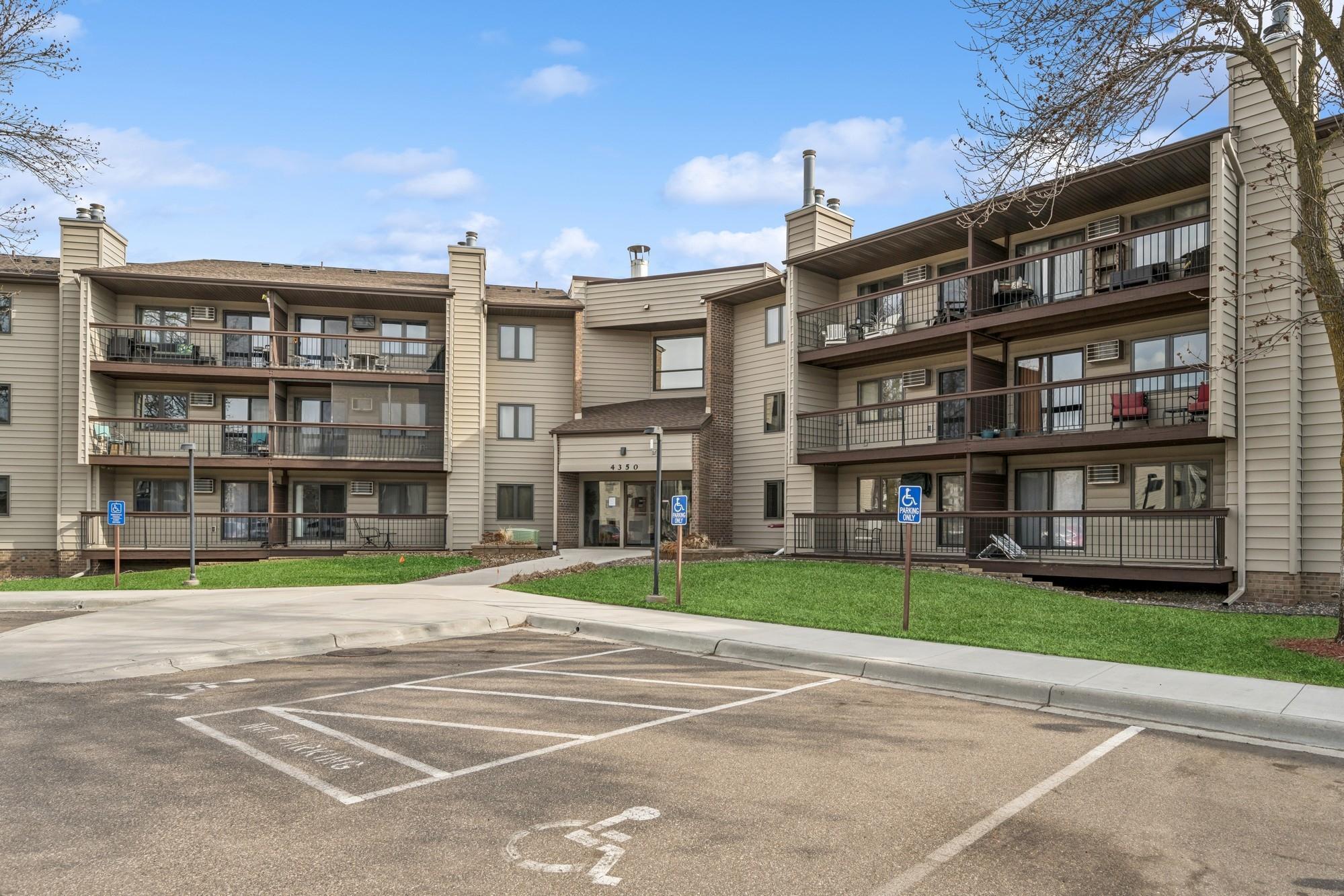 4350 Trenton Lane N Unit: 320