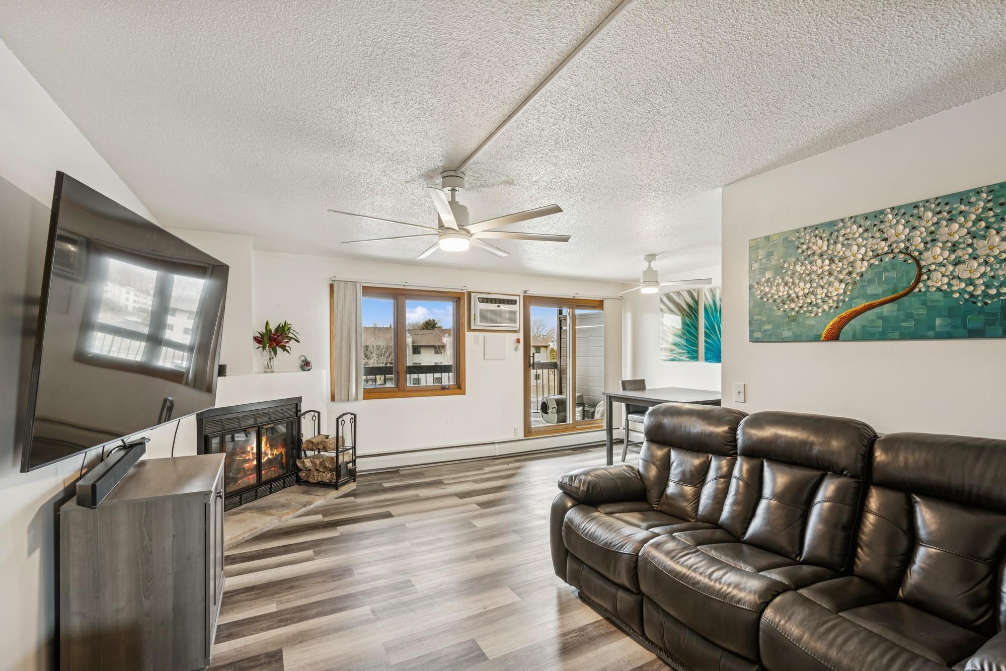4350 Trenton Lane N Unit: 320