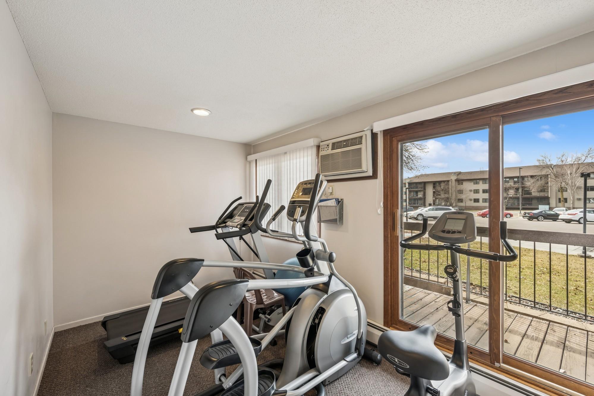 4350 Trenton Lane N Unit: 320