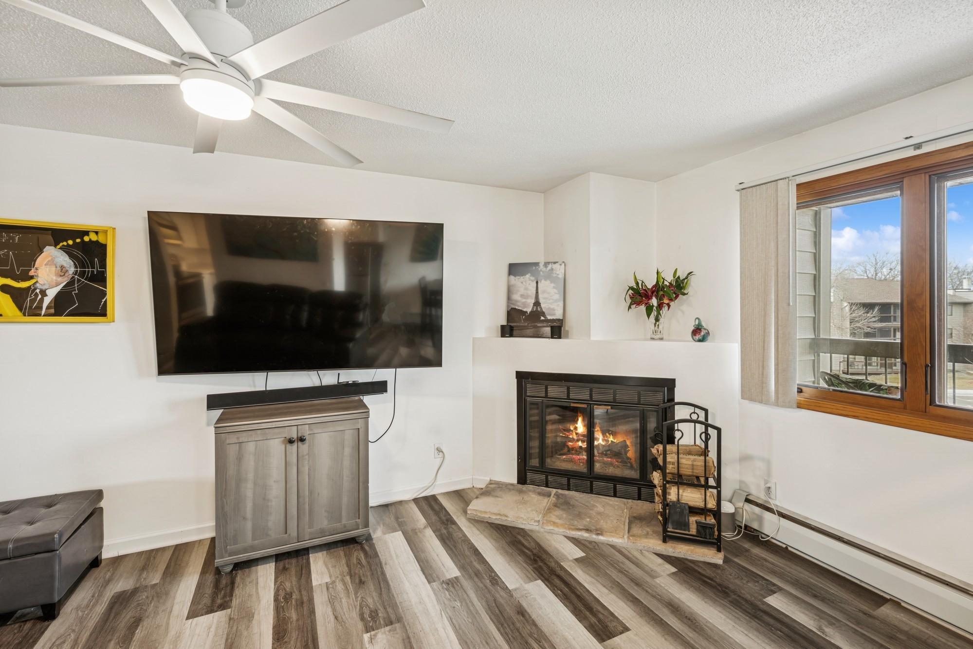 4350 Trenton Lane N Unit: 320