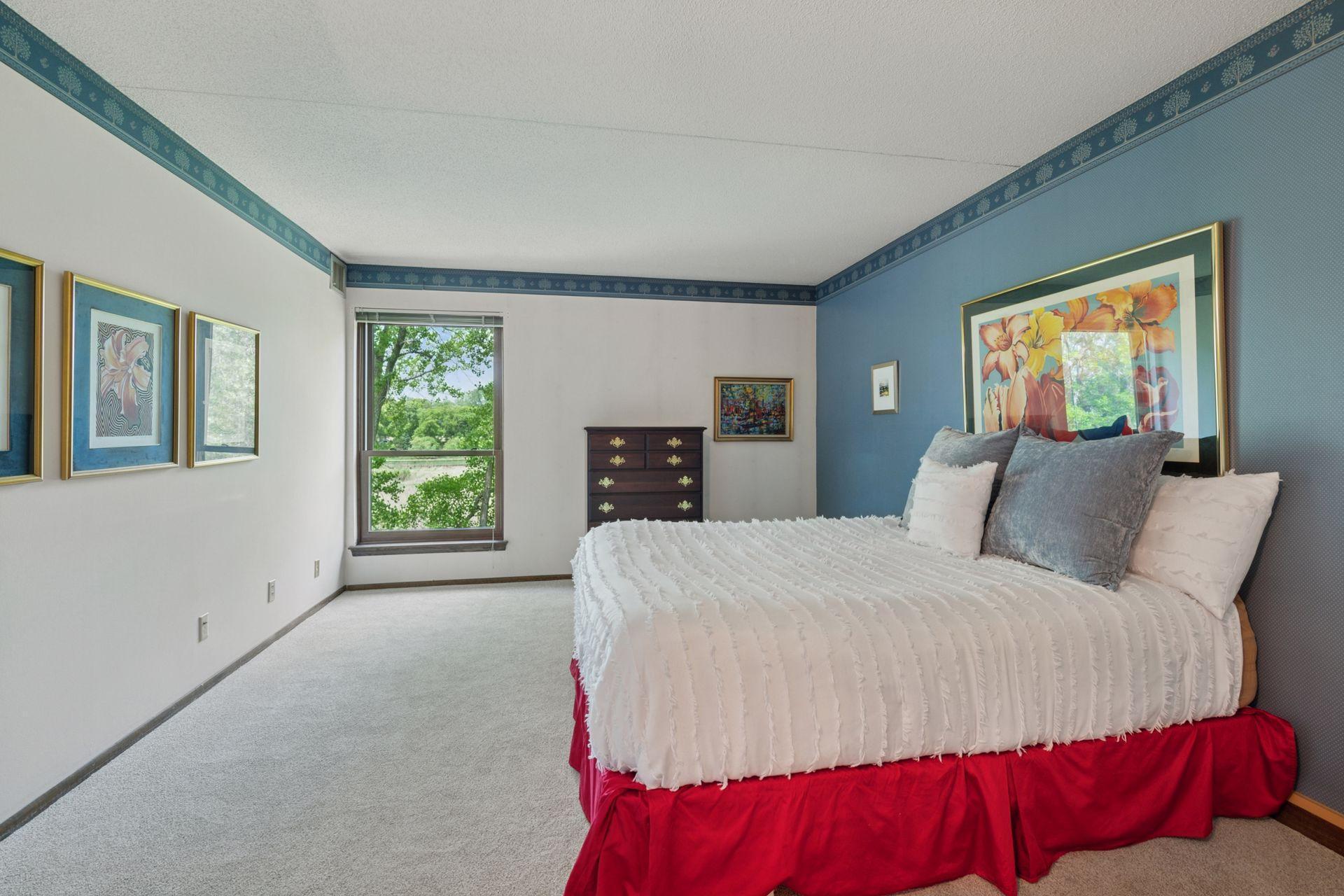 6670 Vernon Avenue S Unit: 301
