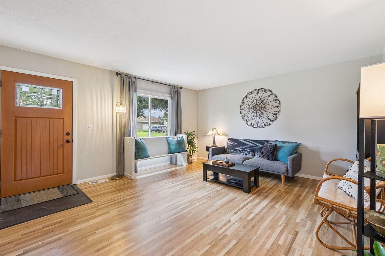 16573 Flagstaff Way W