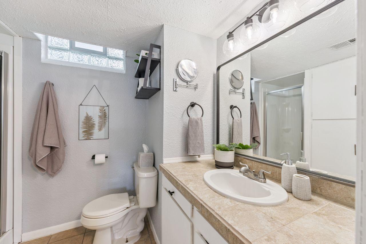 16573 Flagstaff Way W