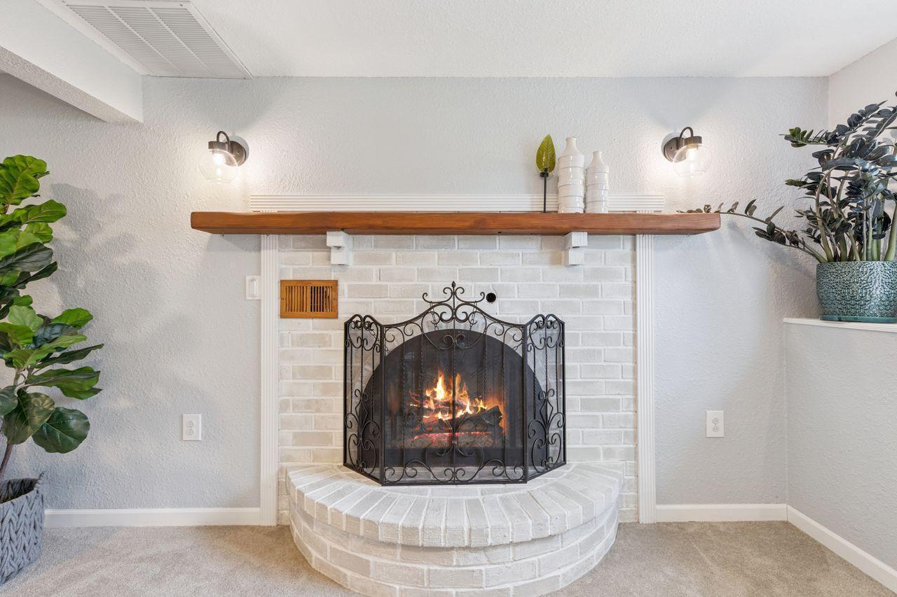 16573 Flagstaff Way W