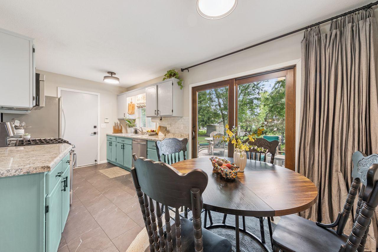 16573 Flagstaff Way W