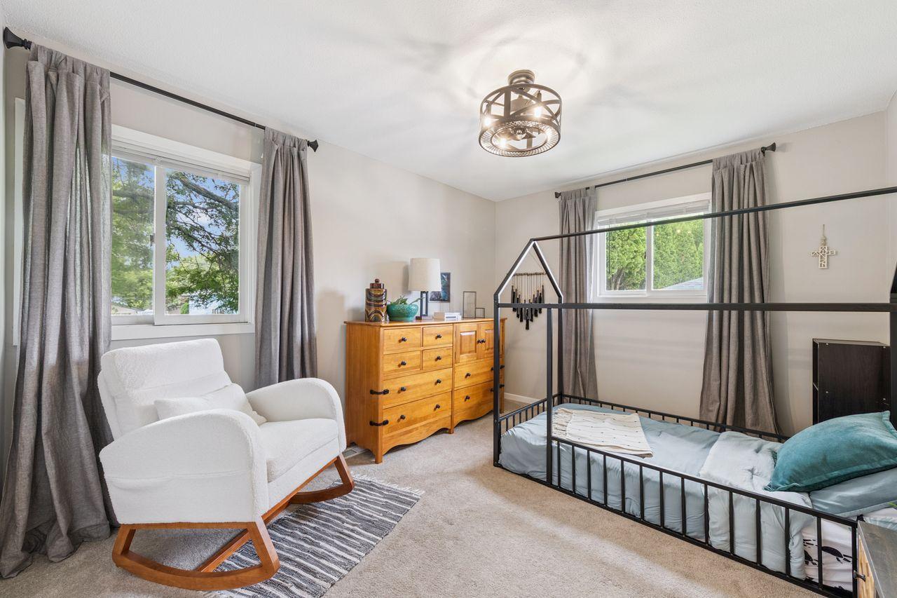 16573 Flagstaff Way W