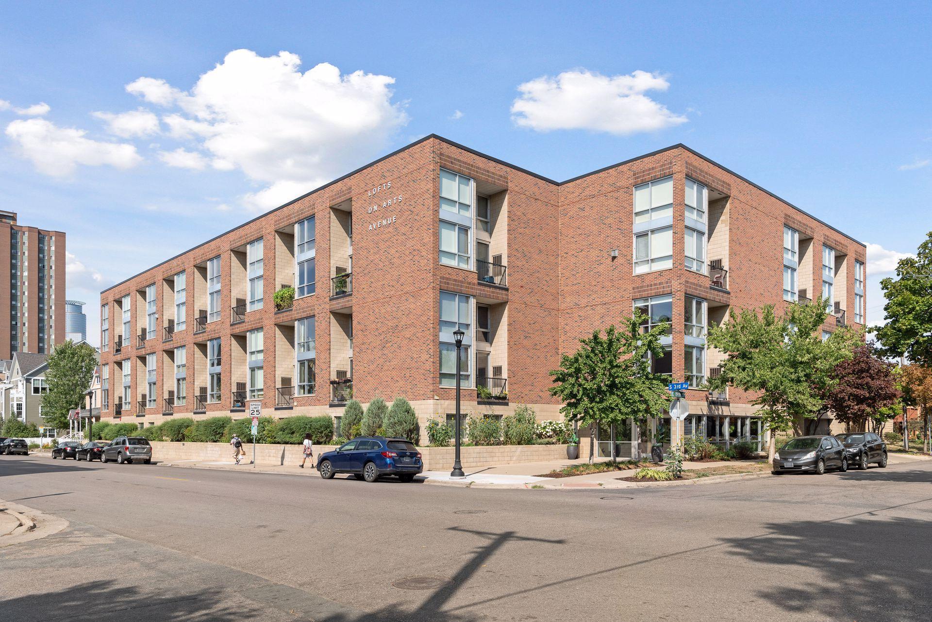 1829 3rd Ave S Unit: 212