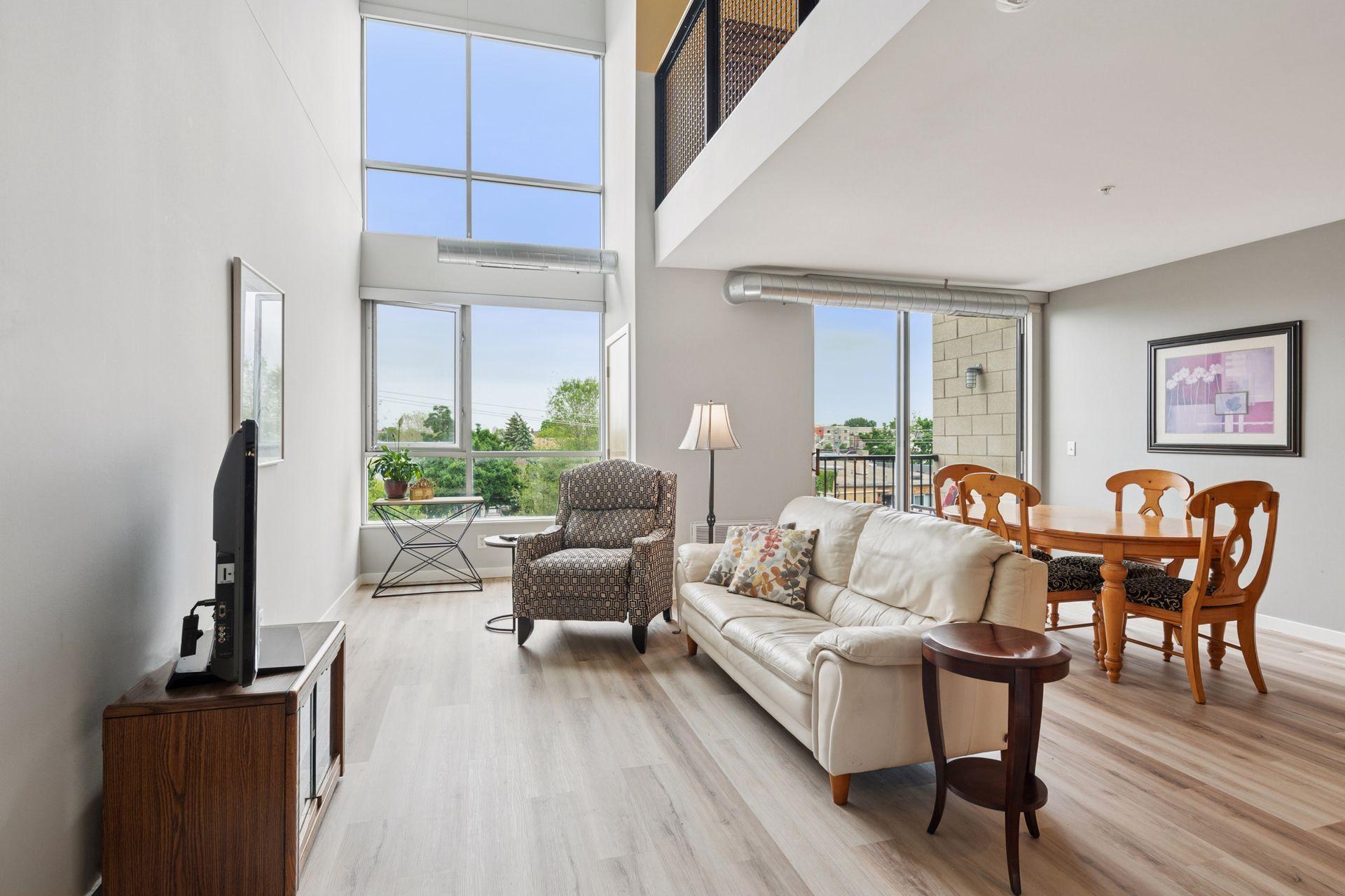 1829 3rd Ave S Unit: 212