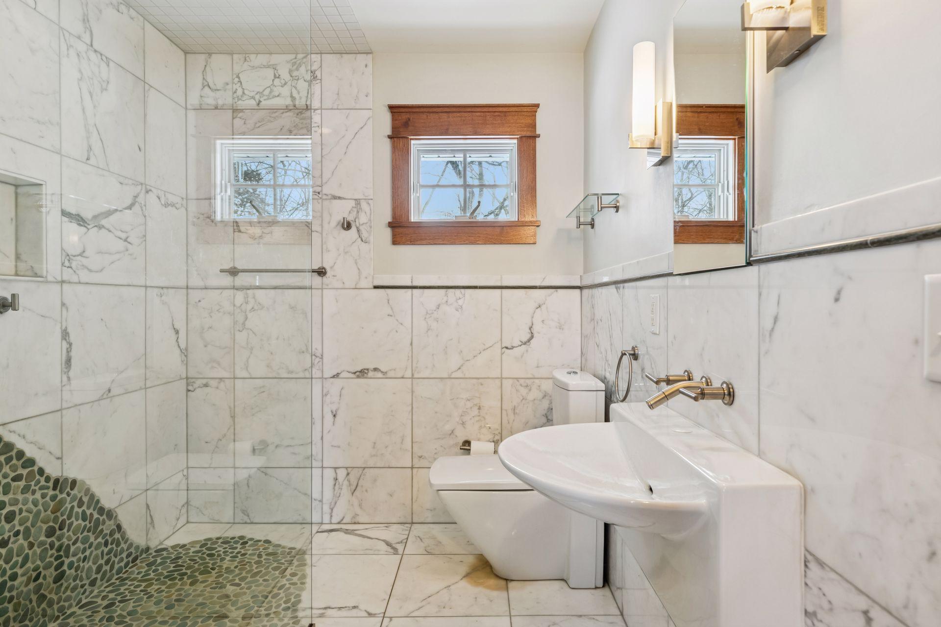 318 Mccarrons Boulevard S