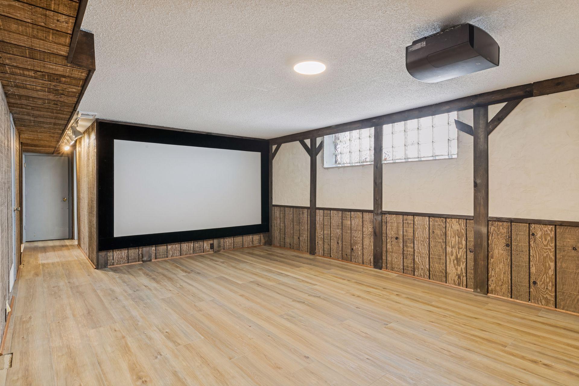 318 Mccarrons Boulevard S