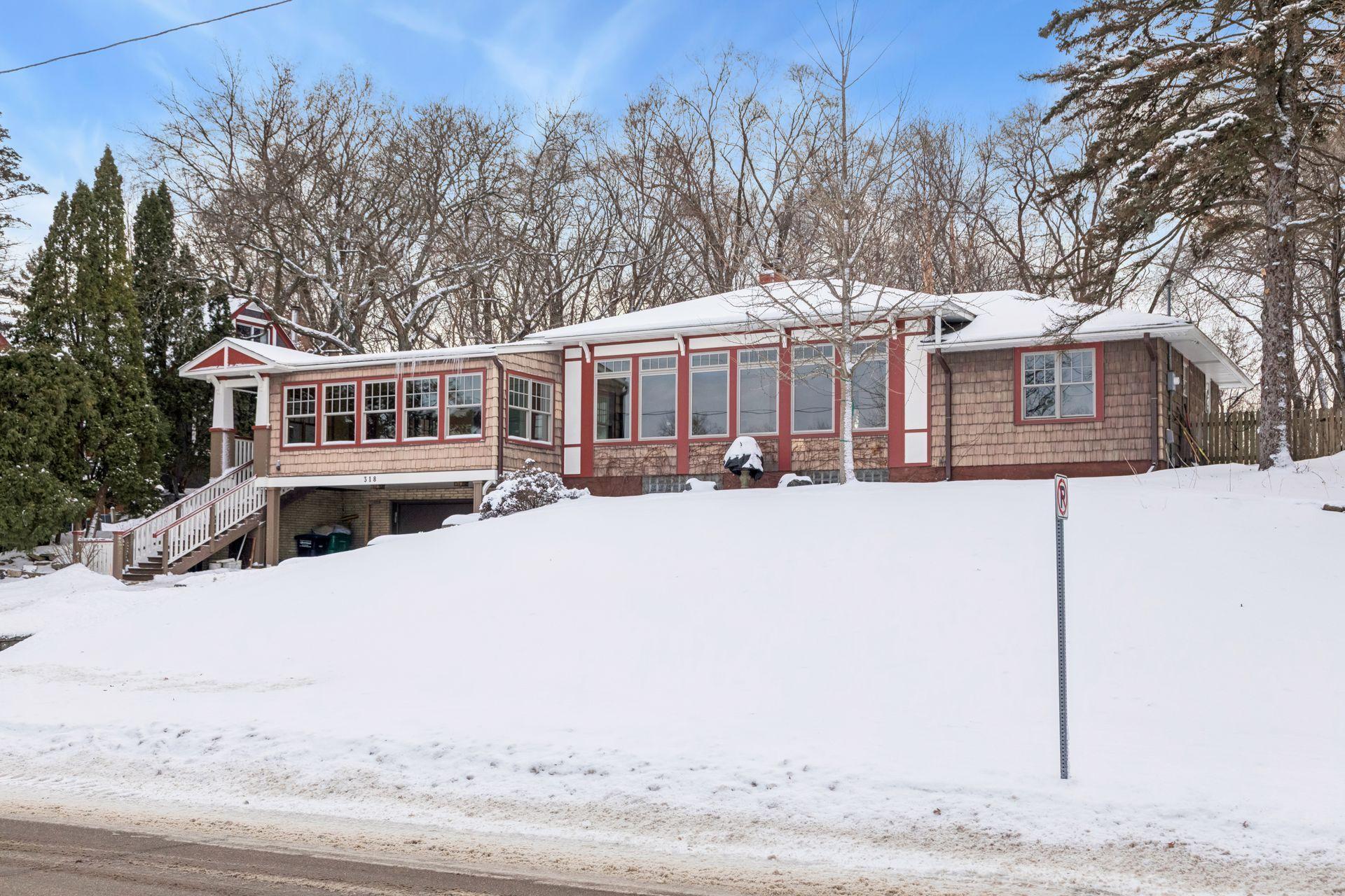 318 Mccarrons Boulevard S