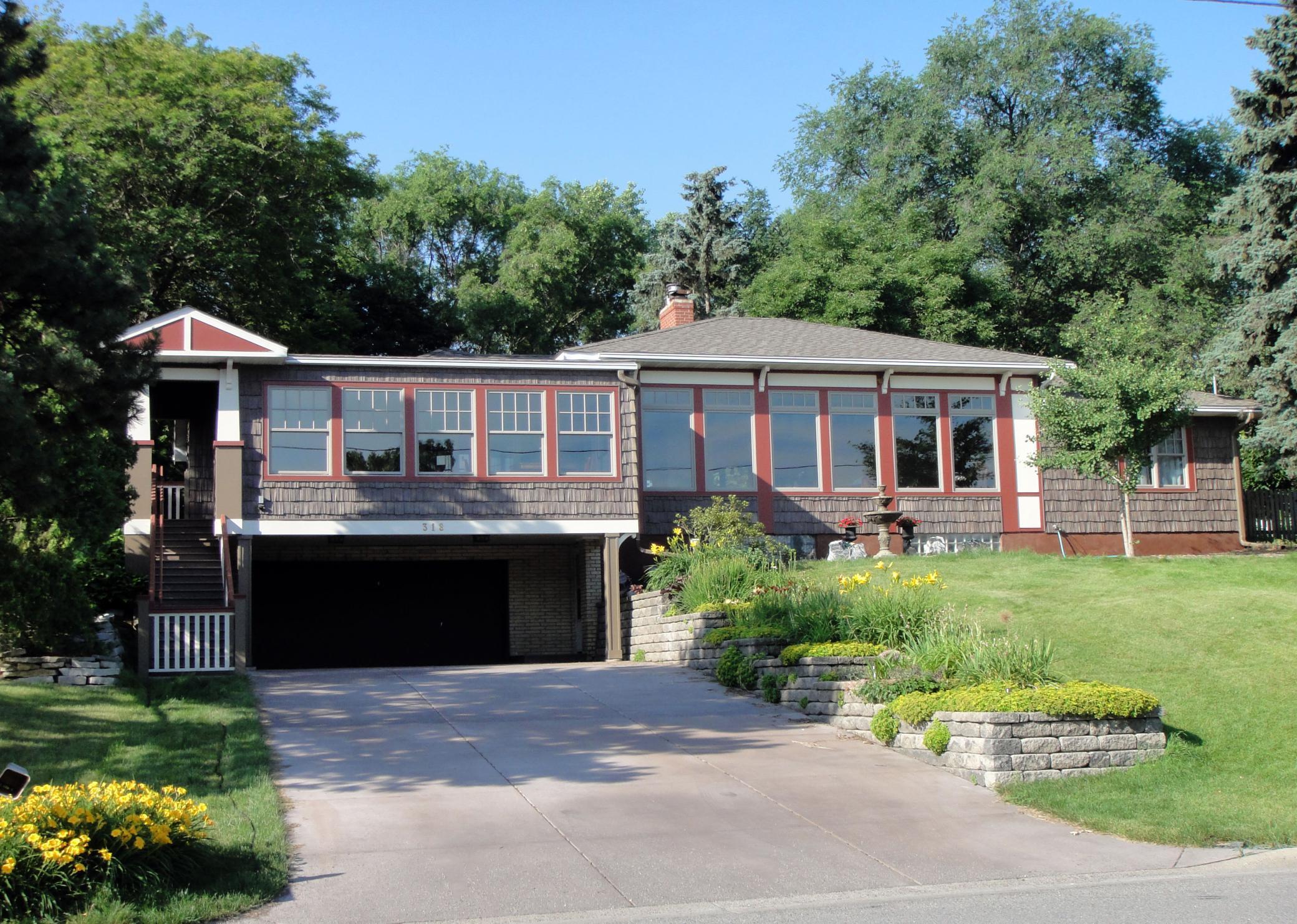 318 Mccarrons Boulevard S