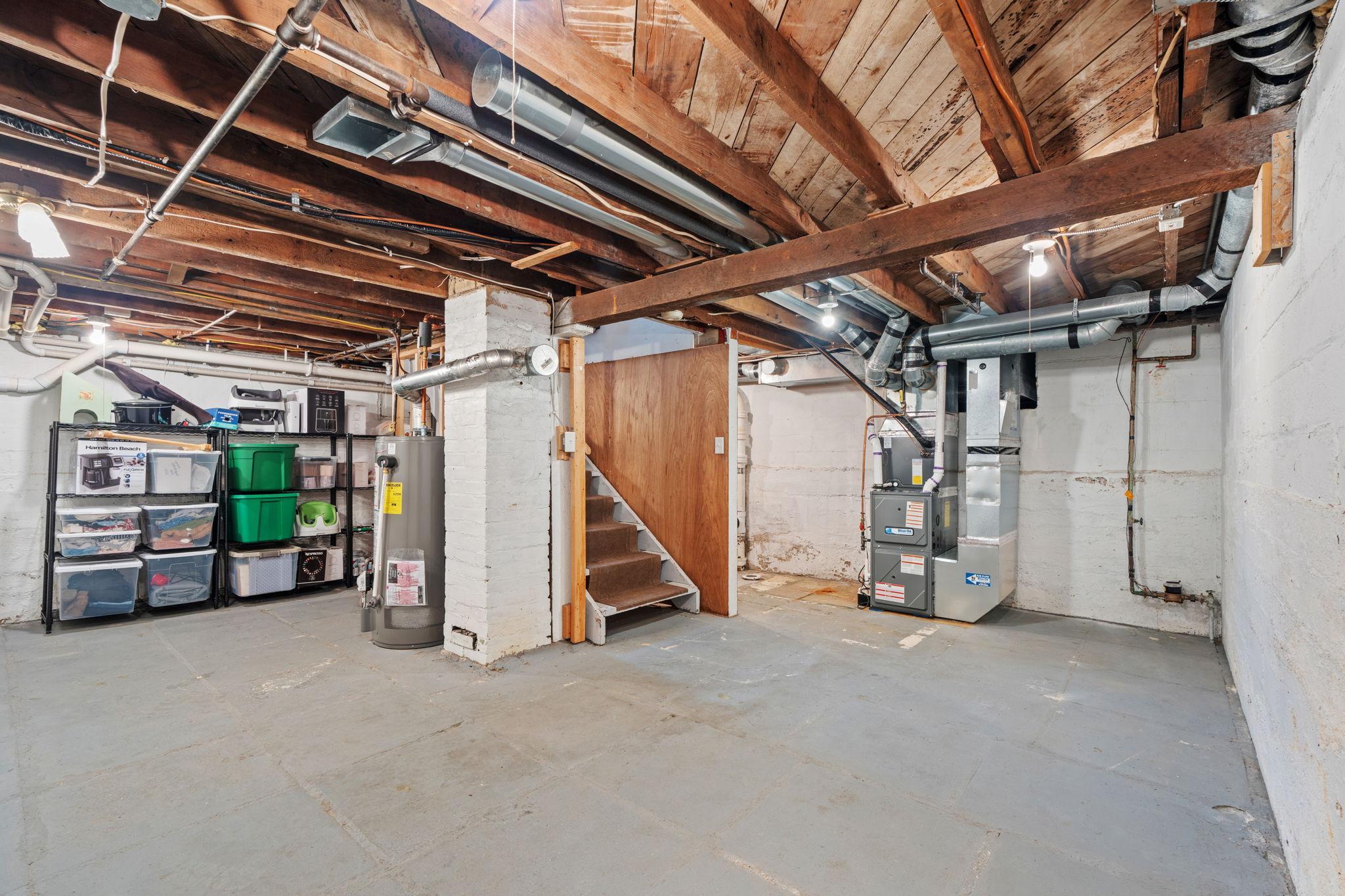 10825 Russell Avenue S