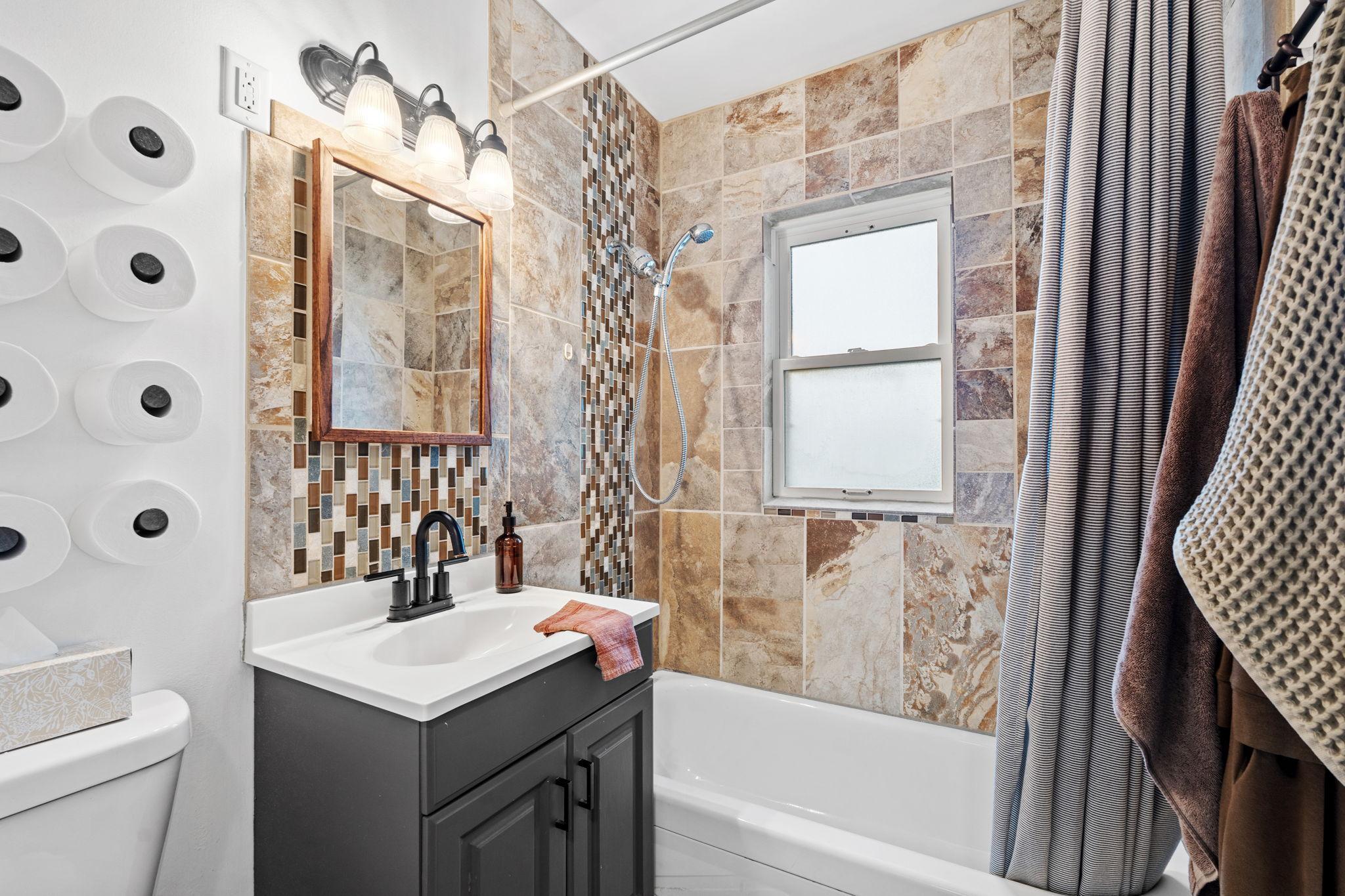 10825 Russell Avenue S