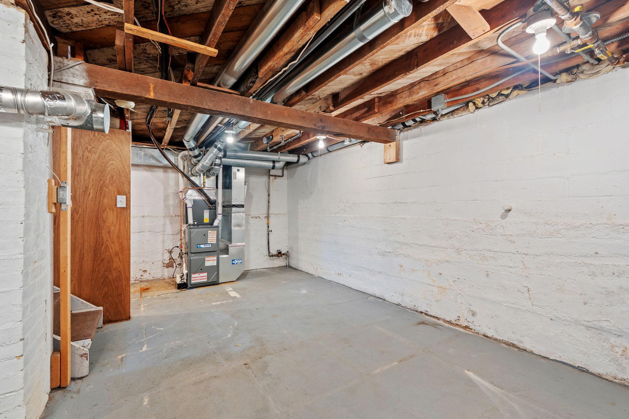 10825 Russell Avenue S