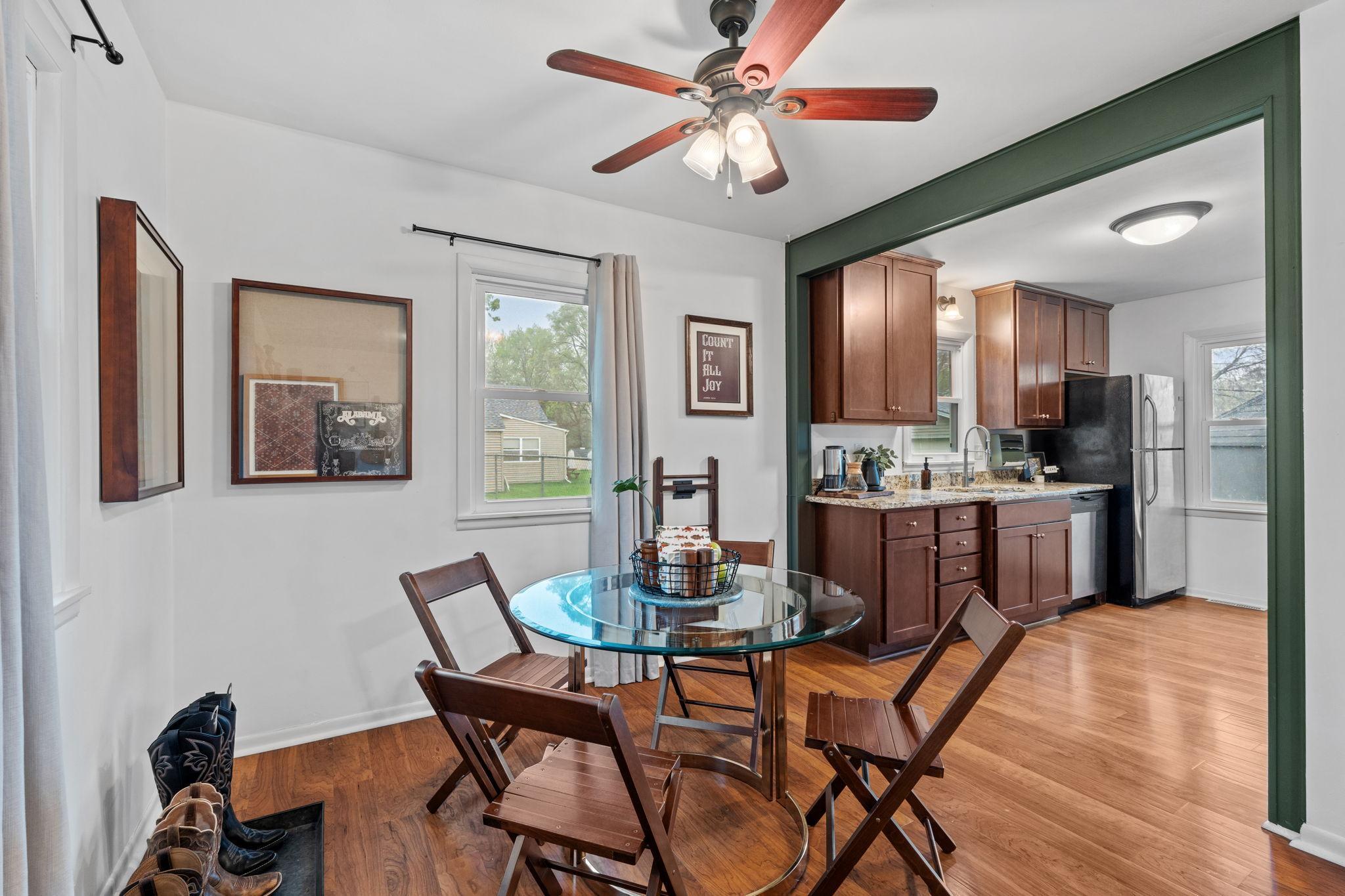 10825 Russell Avenue S