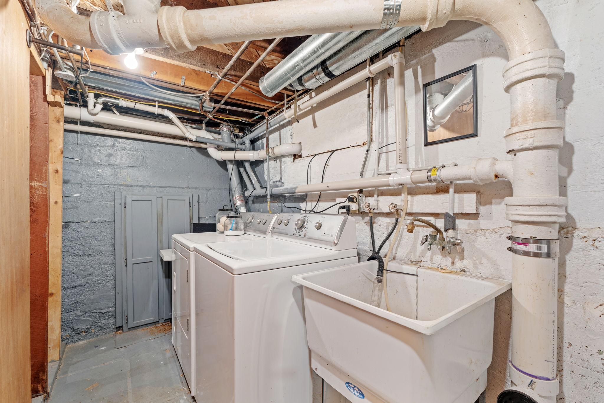 10825 Russell Avenue S