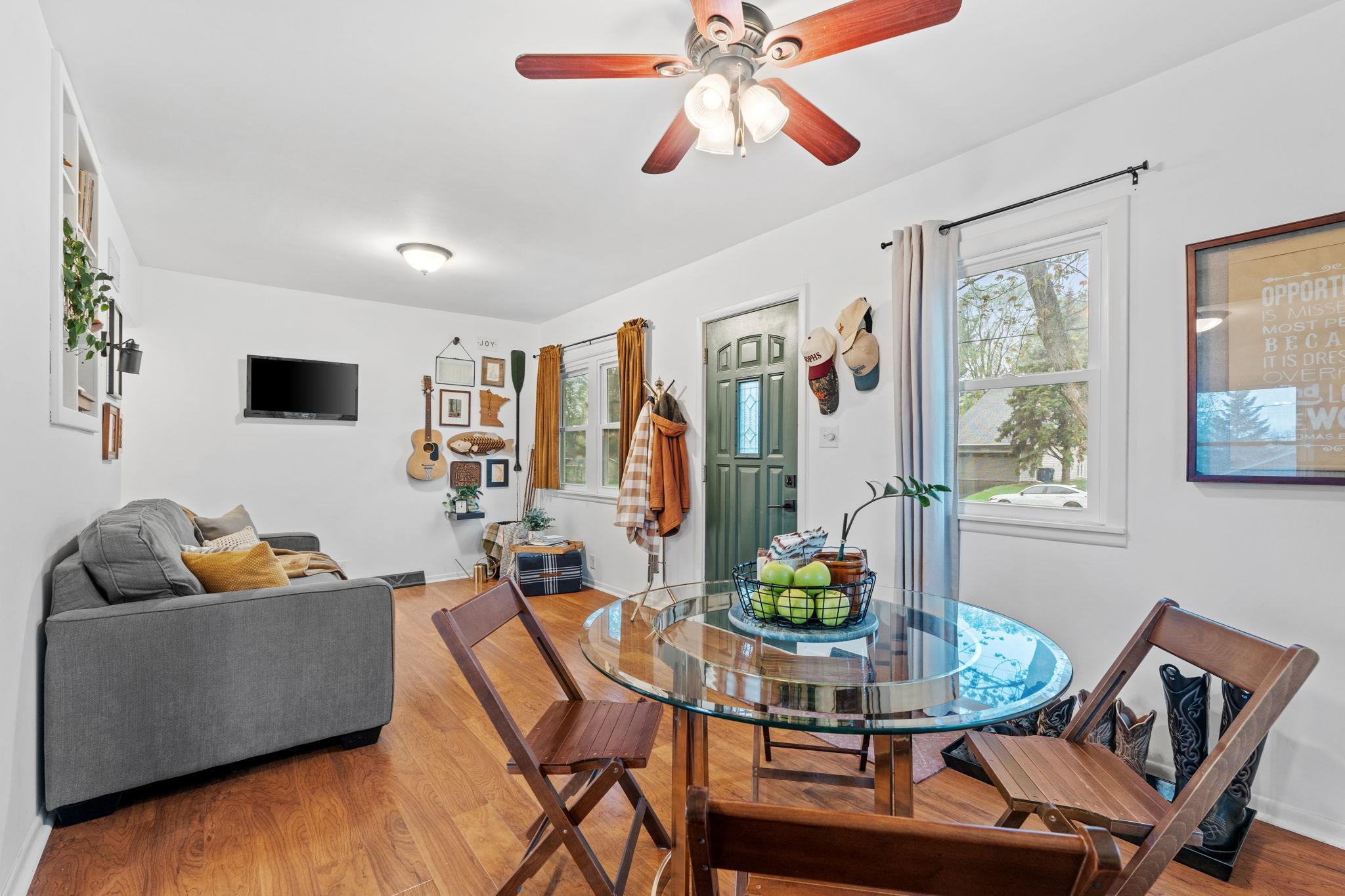 10825 Russell Avenue S