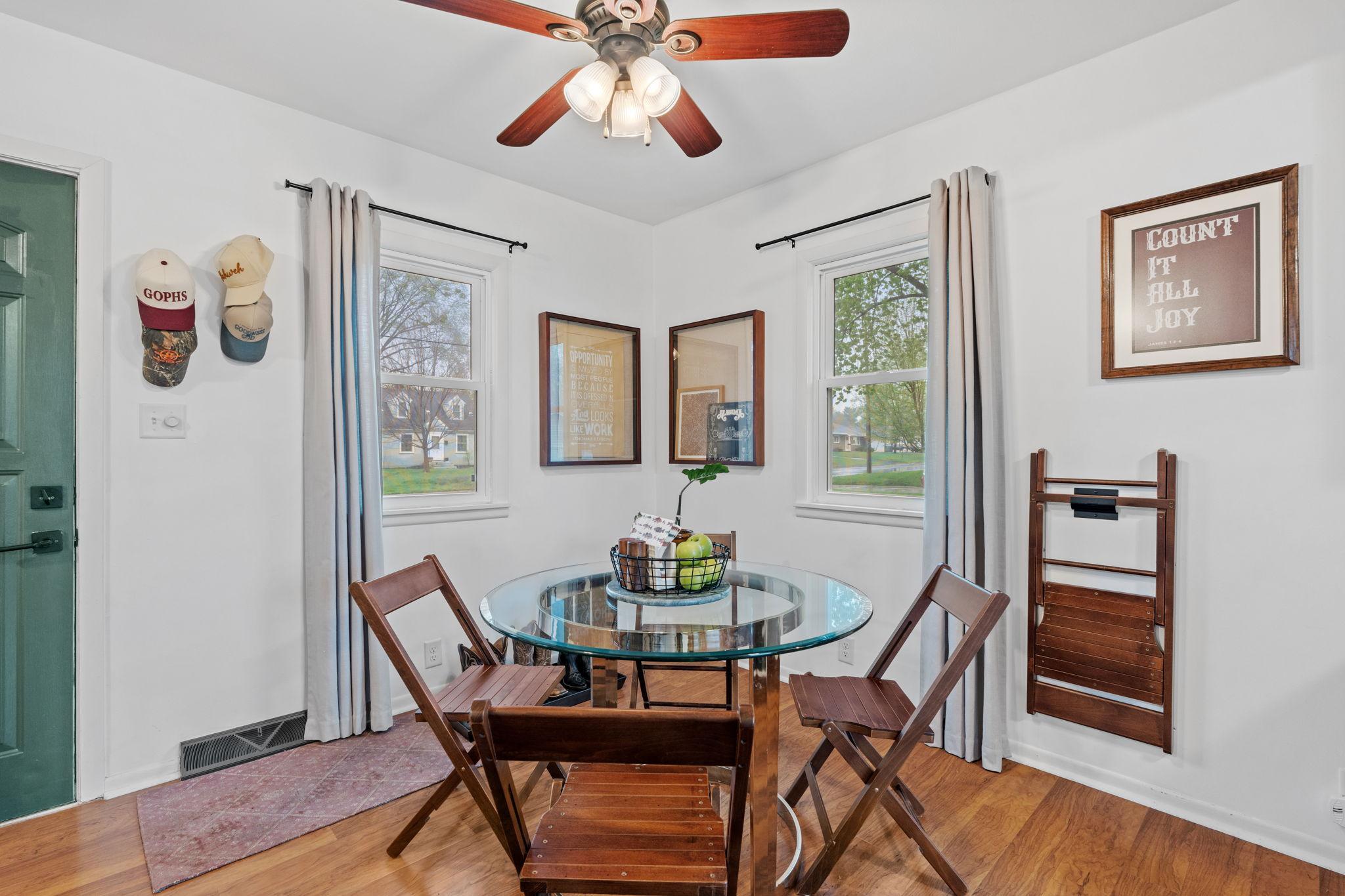 10825 Russell Avenue S