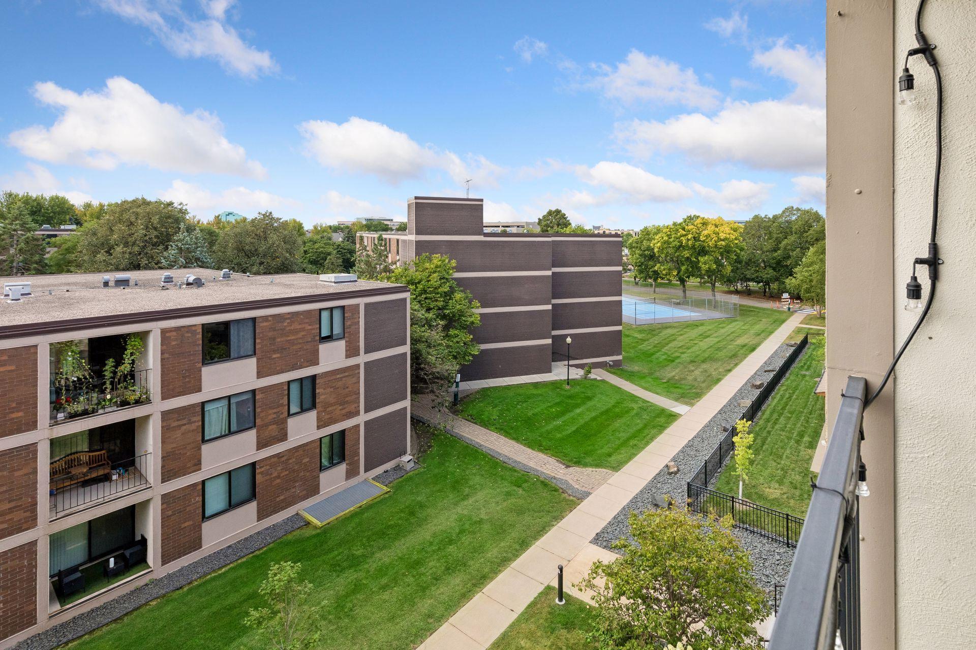 7220 York Avenue S Unit: 413