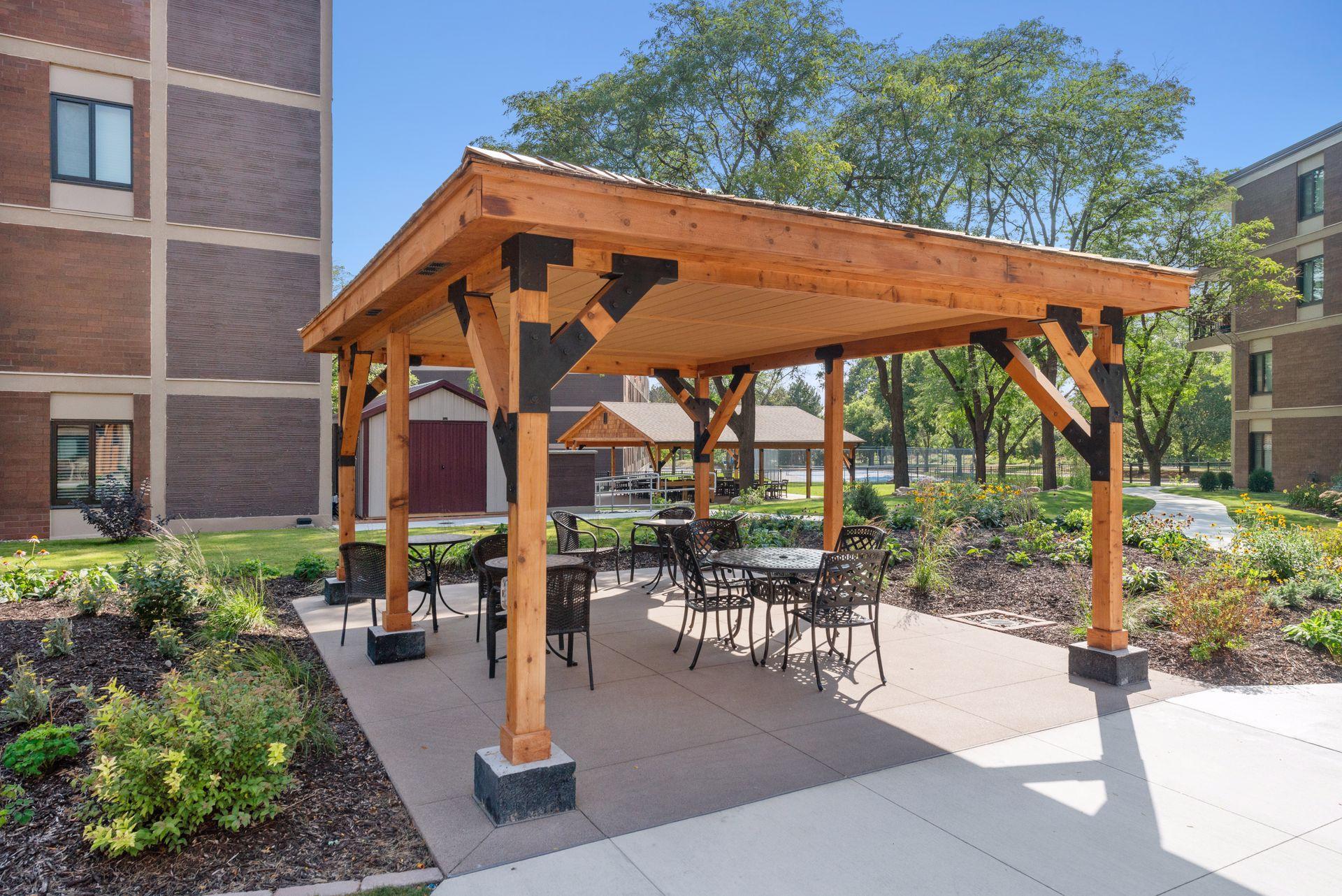 7220 York Avenue S Unit: 413