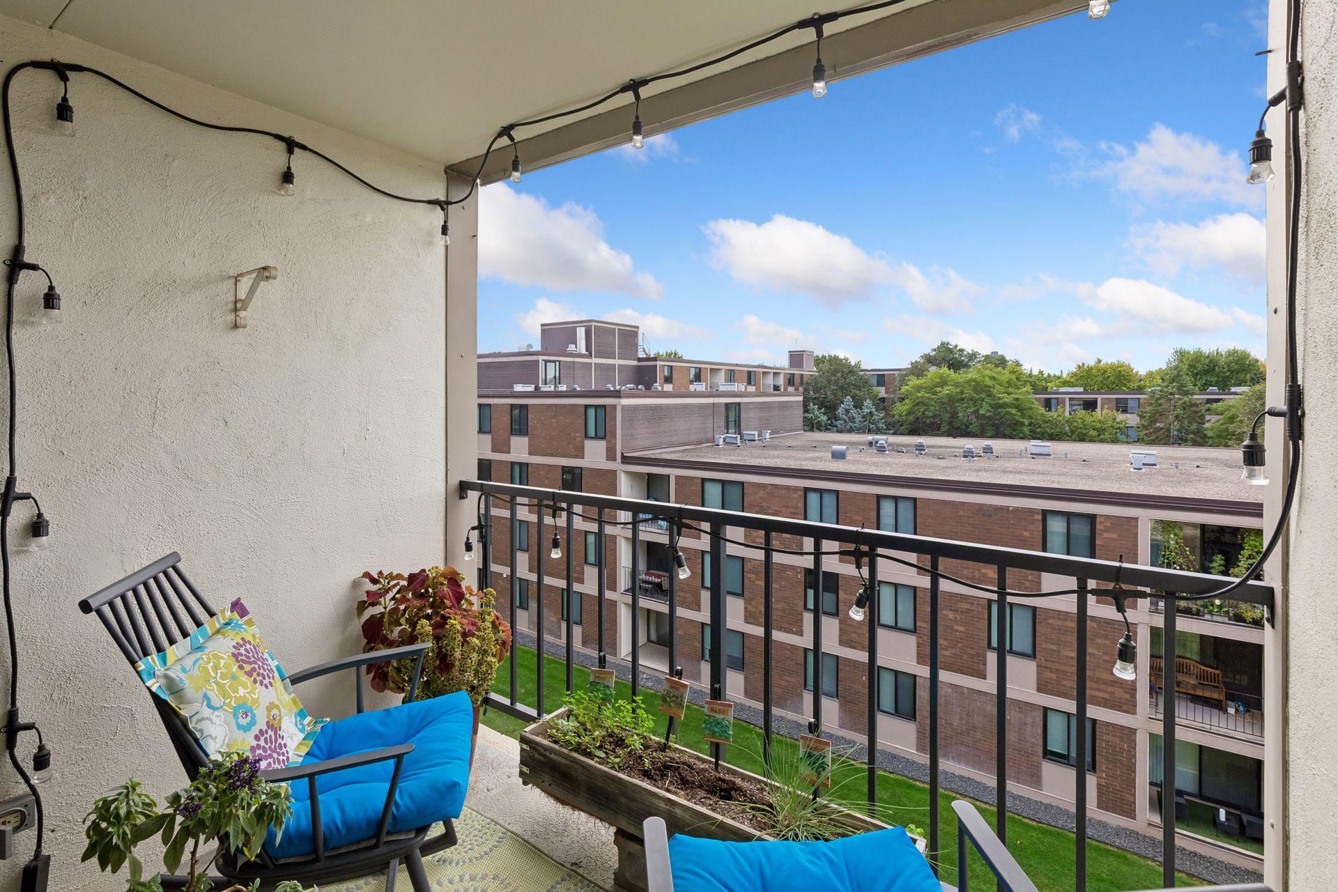 7220 York Avenue S Unit: 413